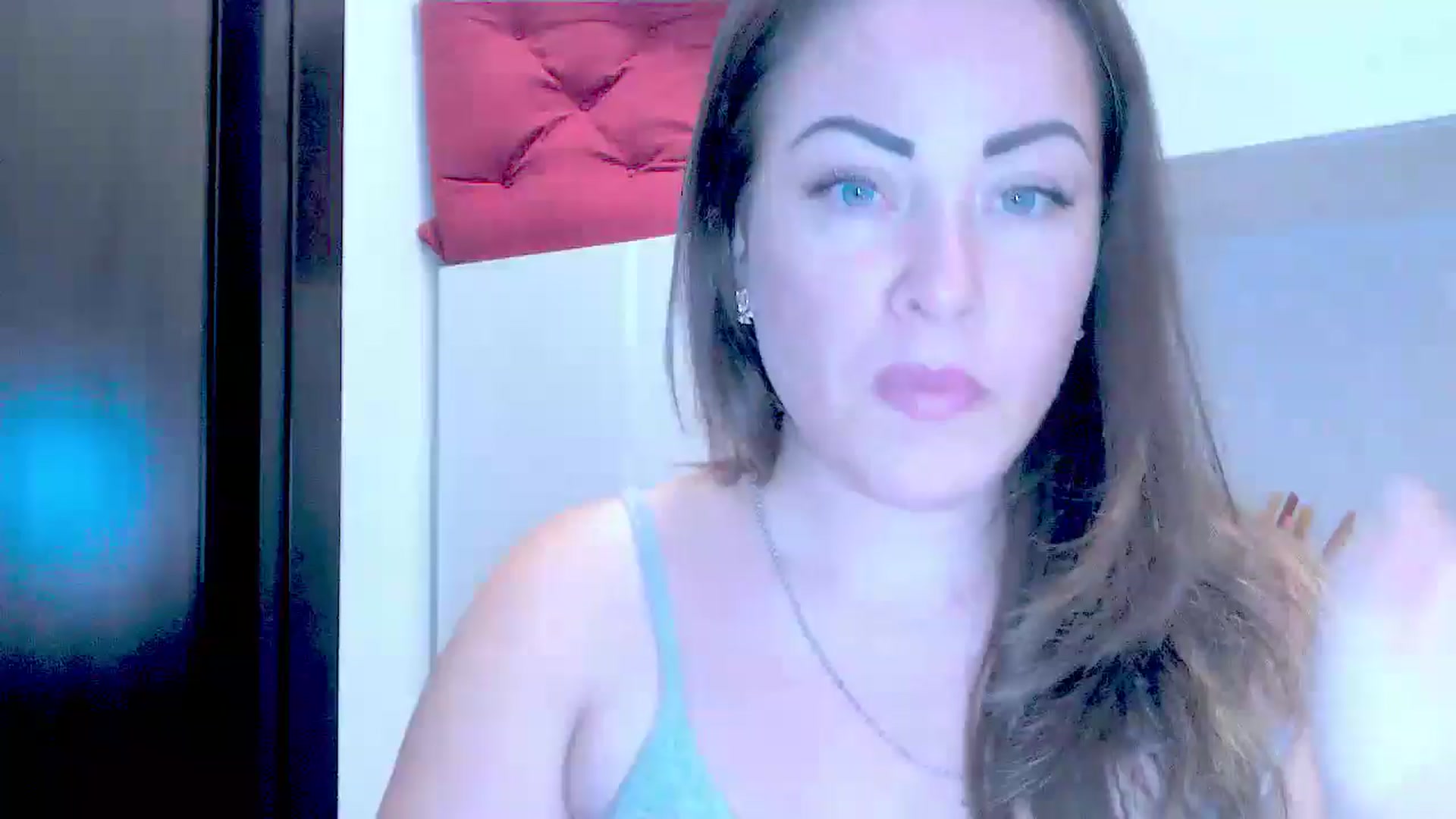 Gallery image thumbnail from Mrsfoxy's myfreecams stream on, 08/22/2025, 15:21 image 1 of 20