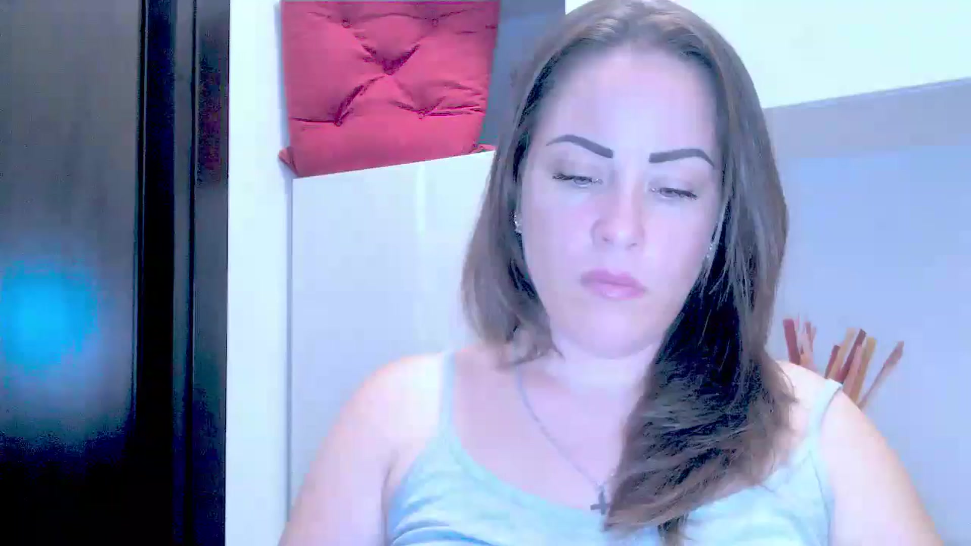 Gallery image thumbnail from Mrsfoxy's myfreecams stream on, 08/22/2025, 15:21 image 15 of 20