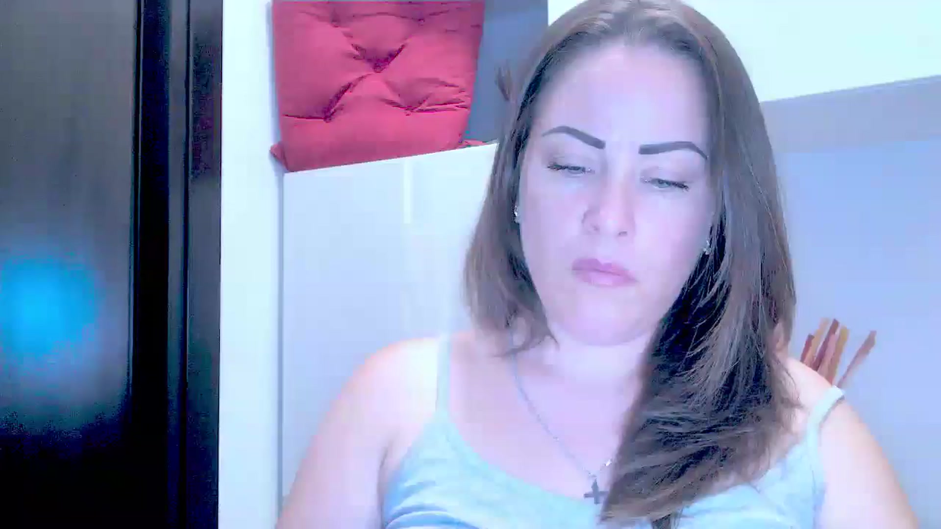 Gallery image thumbnail from Mrsfoxy's myfreecams stream on, 08/22/2025, 15:21 image 17 of 20