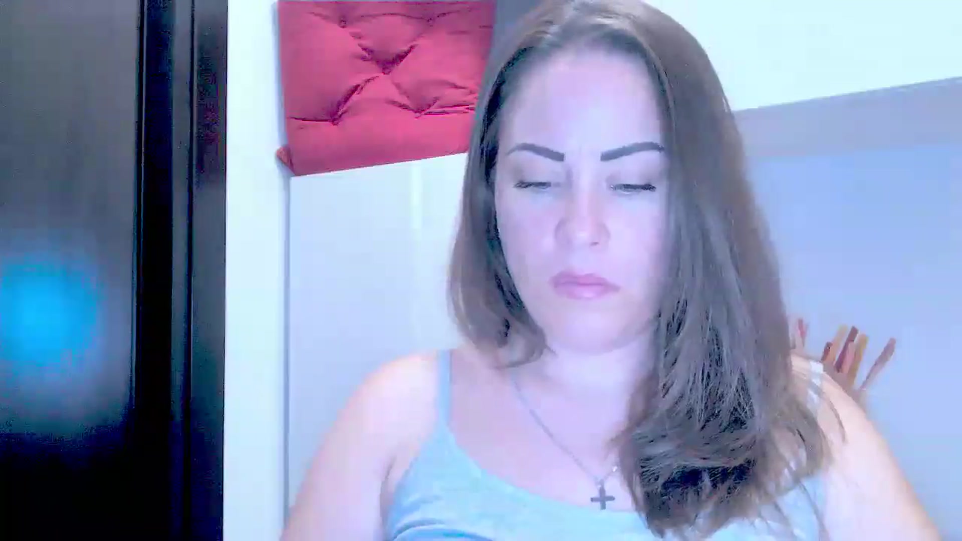 Gallery image thumbnail from Mrsfoxy's myfreecams stream on, 08/22/2025, 15:21 image 19 of 20