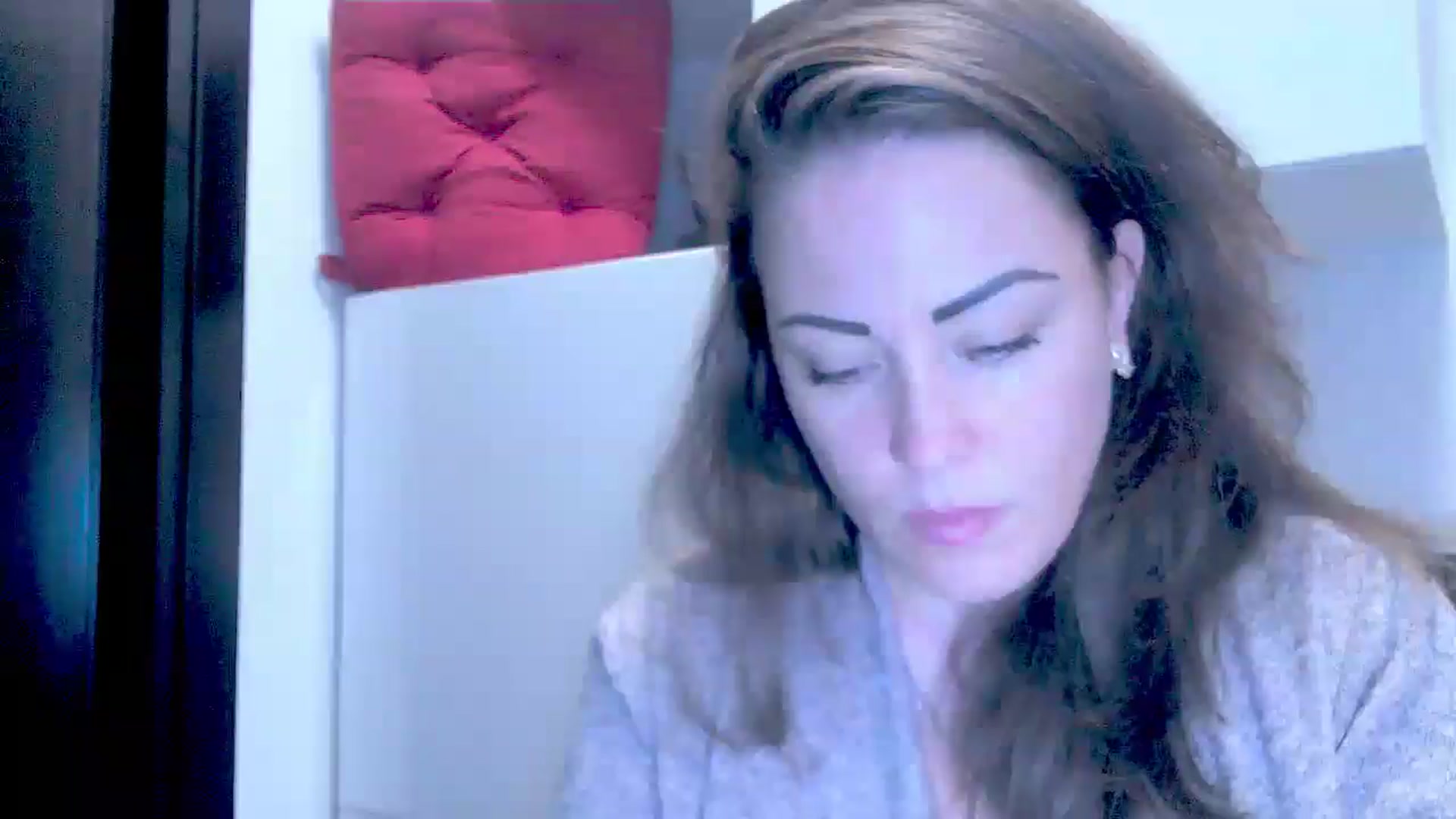 Gallery image thumbnail from Mrsfoxy's myfreecams stream on, 09/01/2025, 15:30 image 16 of 20