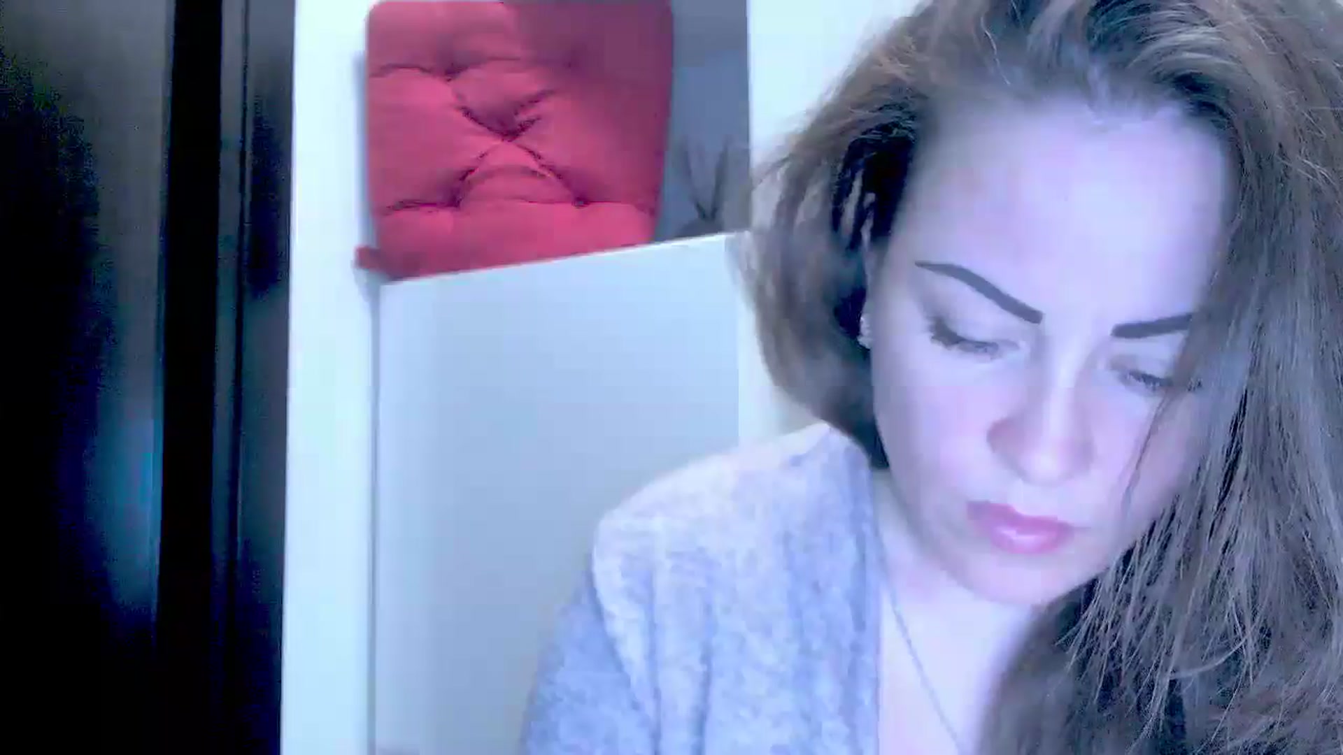 Gallery image thumbnail from Mrsfoxy's myfreecams stream on, 09/01/2025, 15:30 image 8 of 20