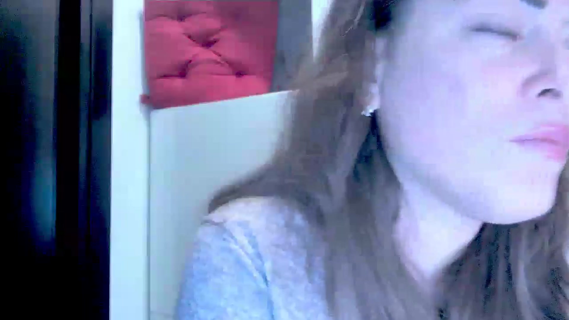 Gallery image thumbnail from Mrsfoxy's myfreecams stream on, 09/01/2025, 15:30 image 2 of 20