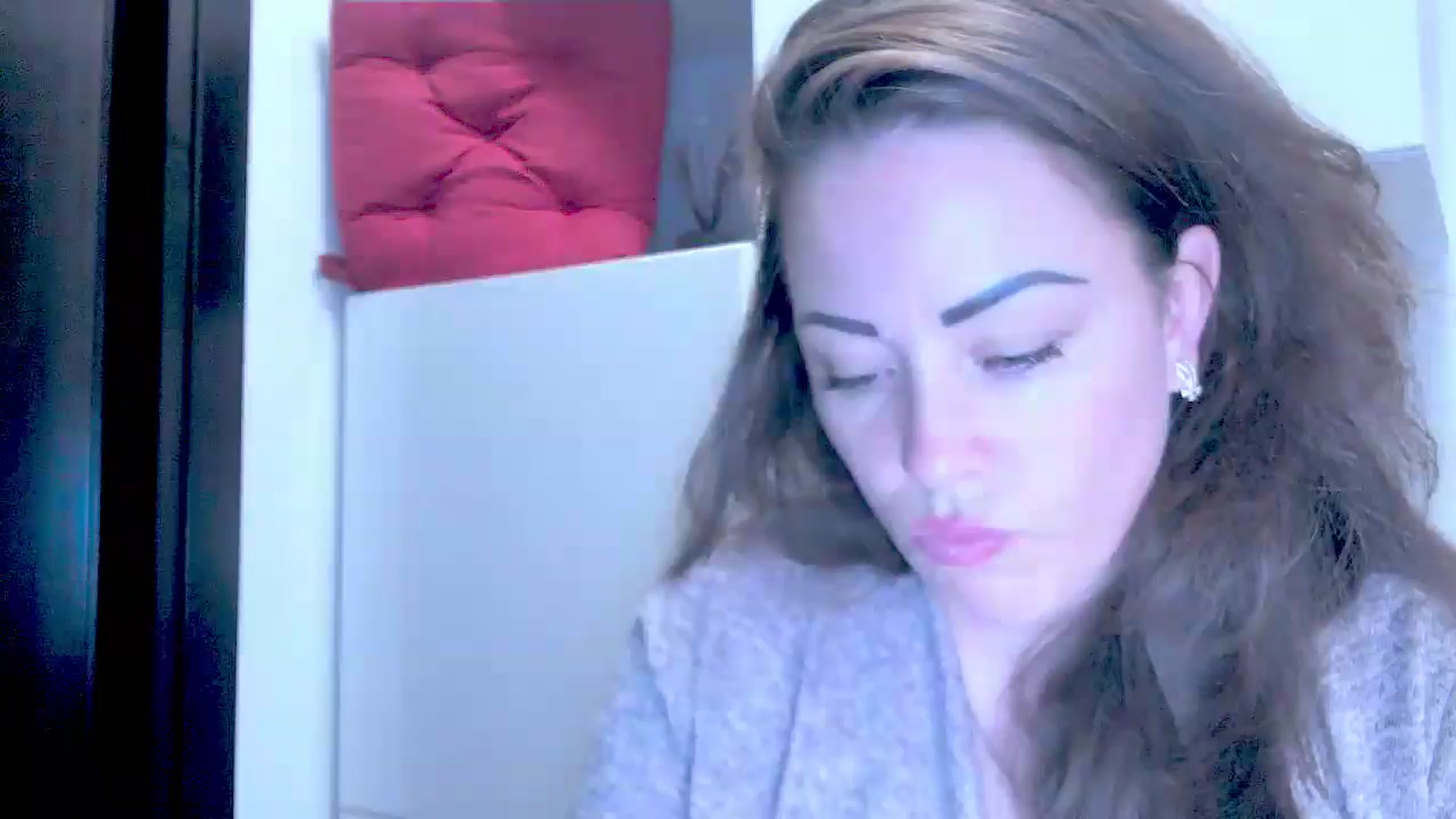 Gallery image thumbnail from Mrsfoxy's myfreecams stream on, 09/01/2025, 15:30 image 14 of 20