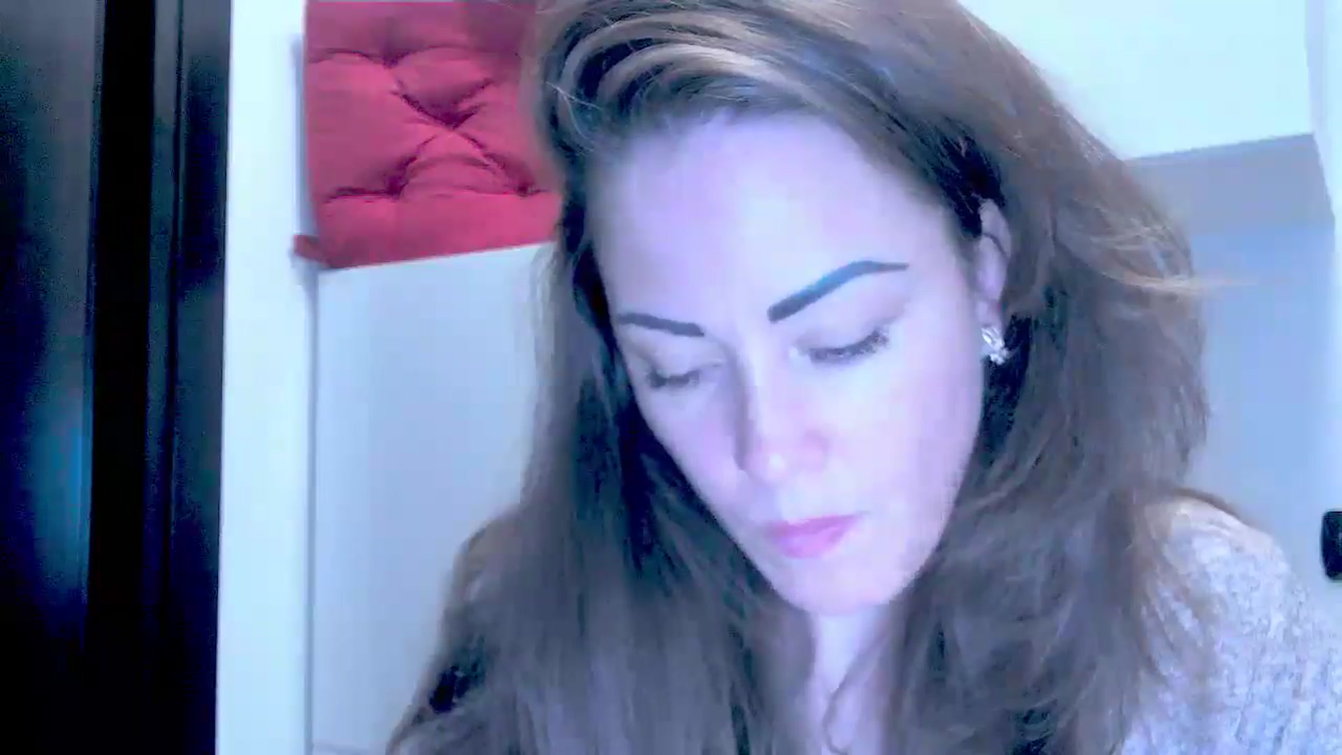 Gallery image thumbnail from Mrsfoxy's myfreecams stream on, 09/01/2025, 15:30 image 20 of 20