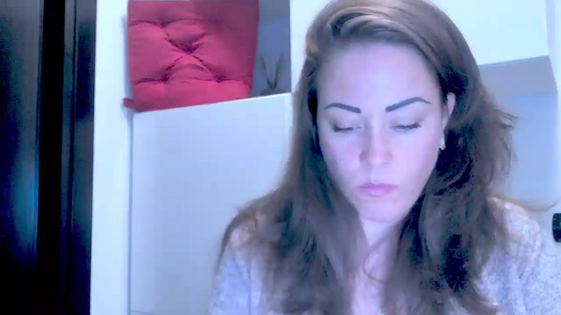 Gallery image thumbnail from Mrsfoxy's myfreecams stream on, 09/01/2025, 15:30 image 18 of 20