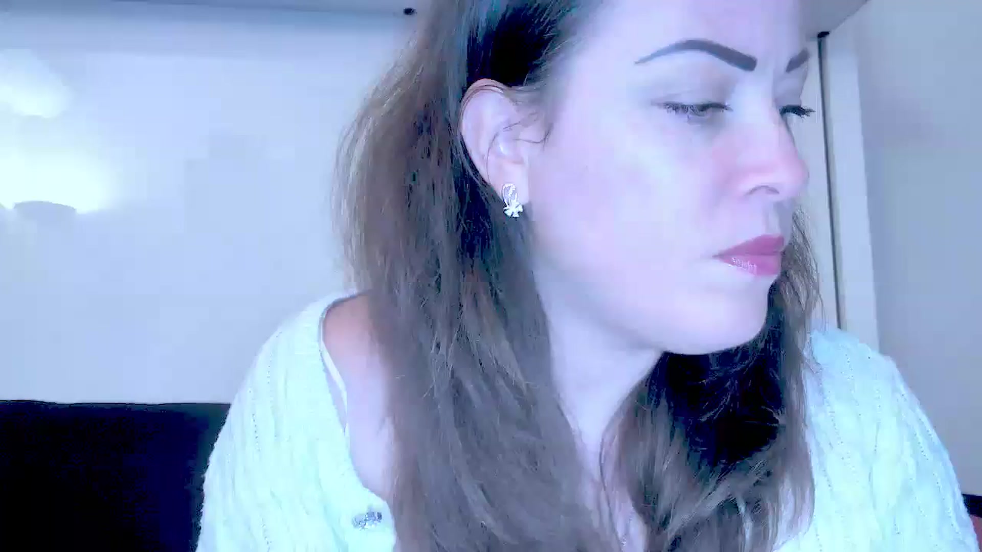Gallery image thumbnail from Mrsfoxy's myfreecams stream on, 09/02/2025, 12:25 image 17 of 20
