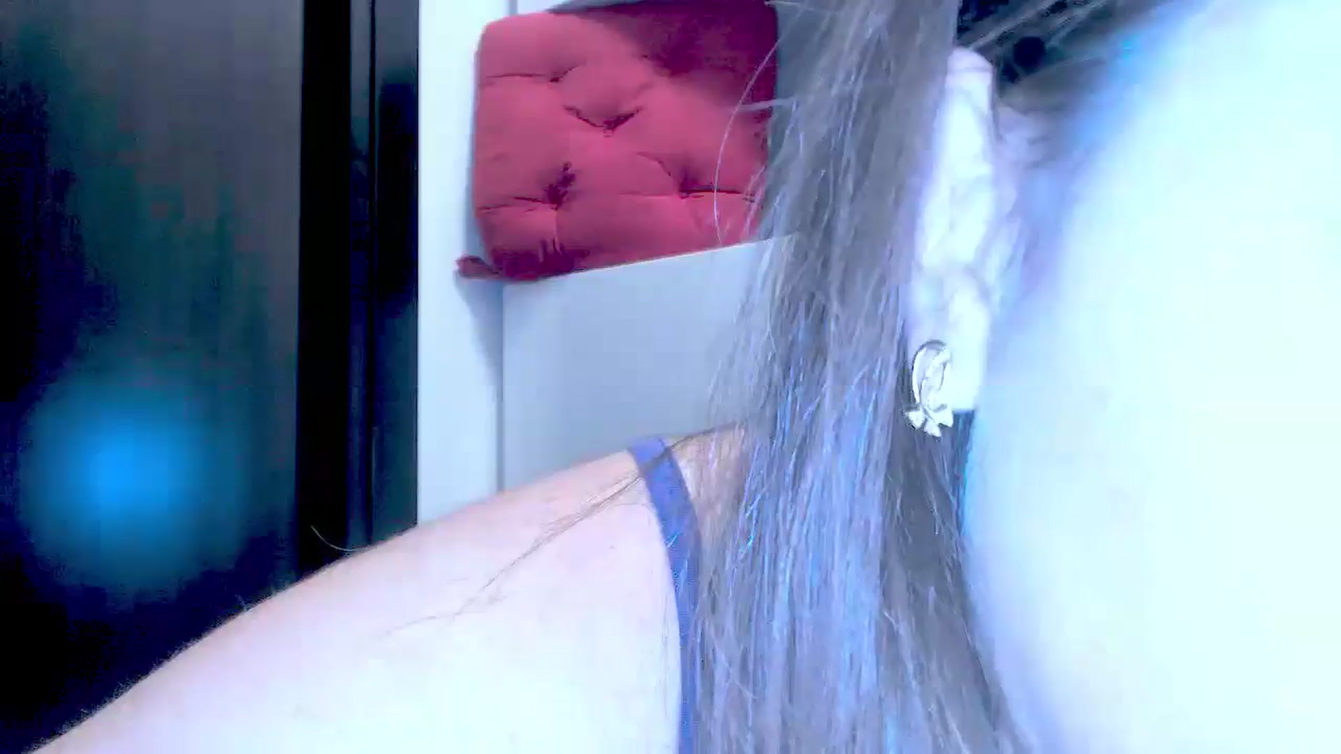 Gallery image thumbnail from Mrsfoxy's myfreecams stream on, 09/05/2025, 14:09 image 3 of 20
