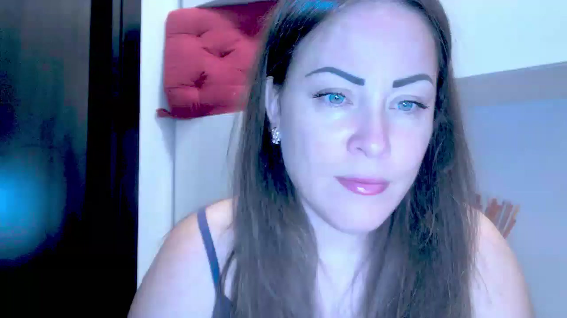 Gallery image thumbnail from Mrsfoxy's myfreecams stream on, 09/05/2025, 14:09 image 1 of 20