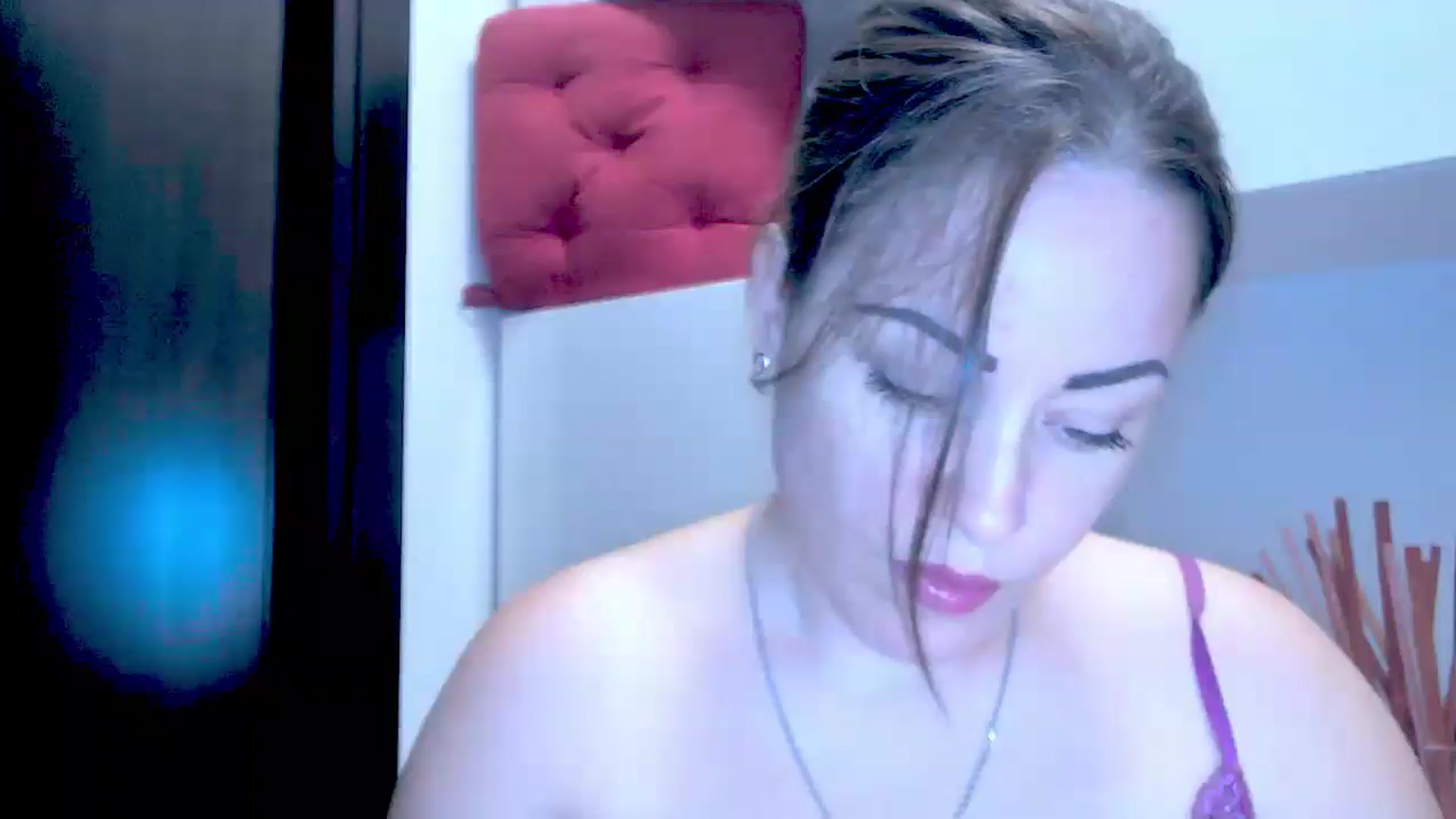 Gallery image thumbnail from Mrsfoxy's myfreecams stream on, 09/10/2025, 13:29 image 1 of 20