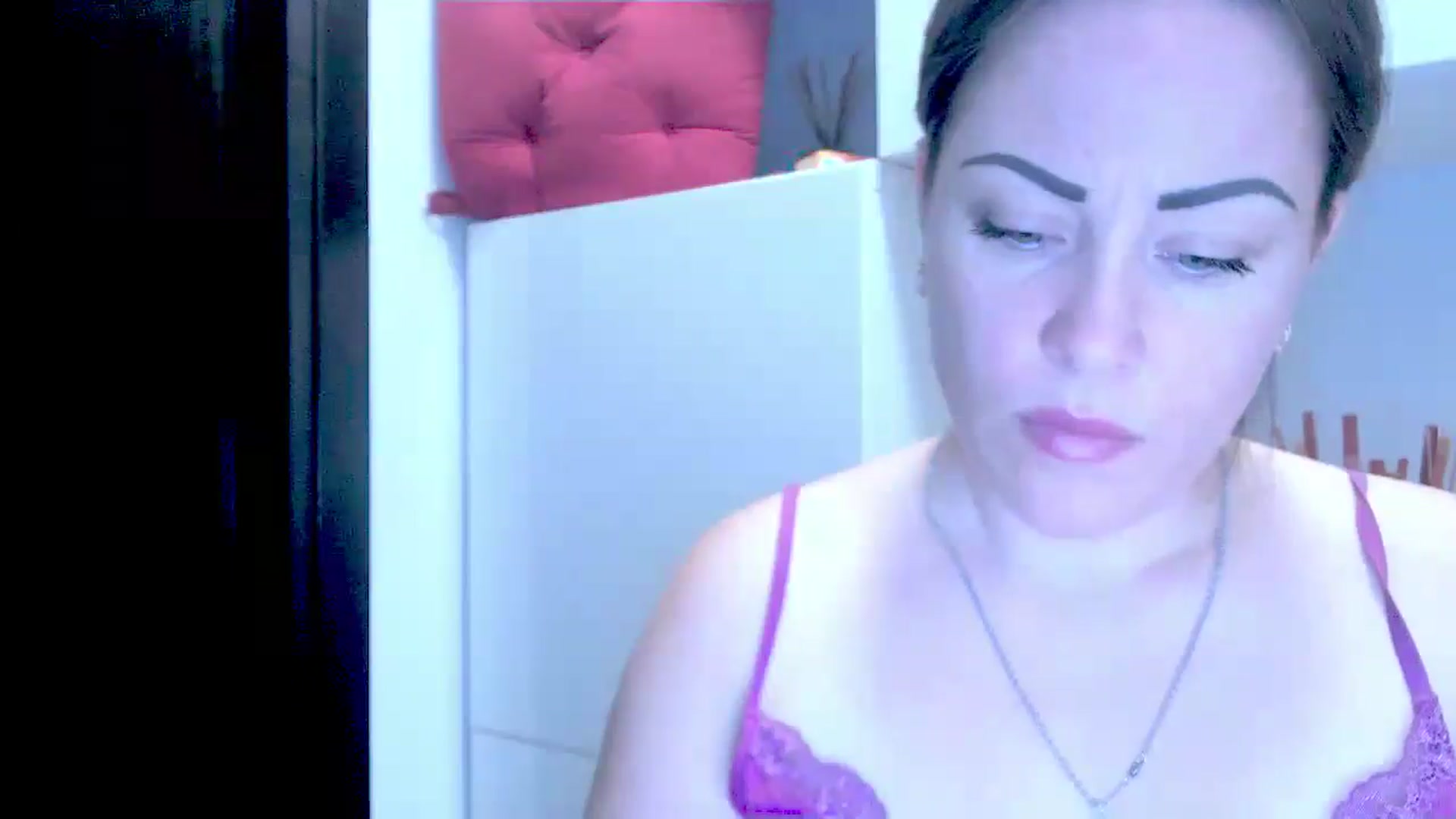 Gallery image thumbnail from Mrsfoxy's myfreecams stream on, 09/10/2025, 15:31 image 17 of 20
