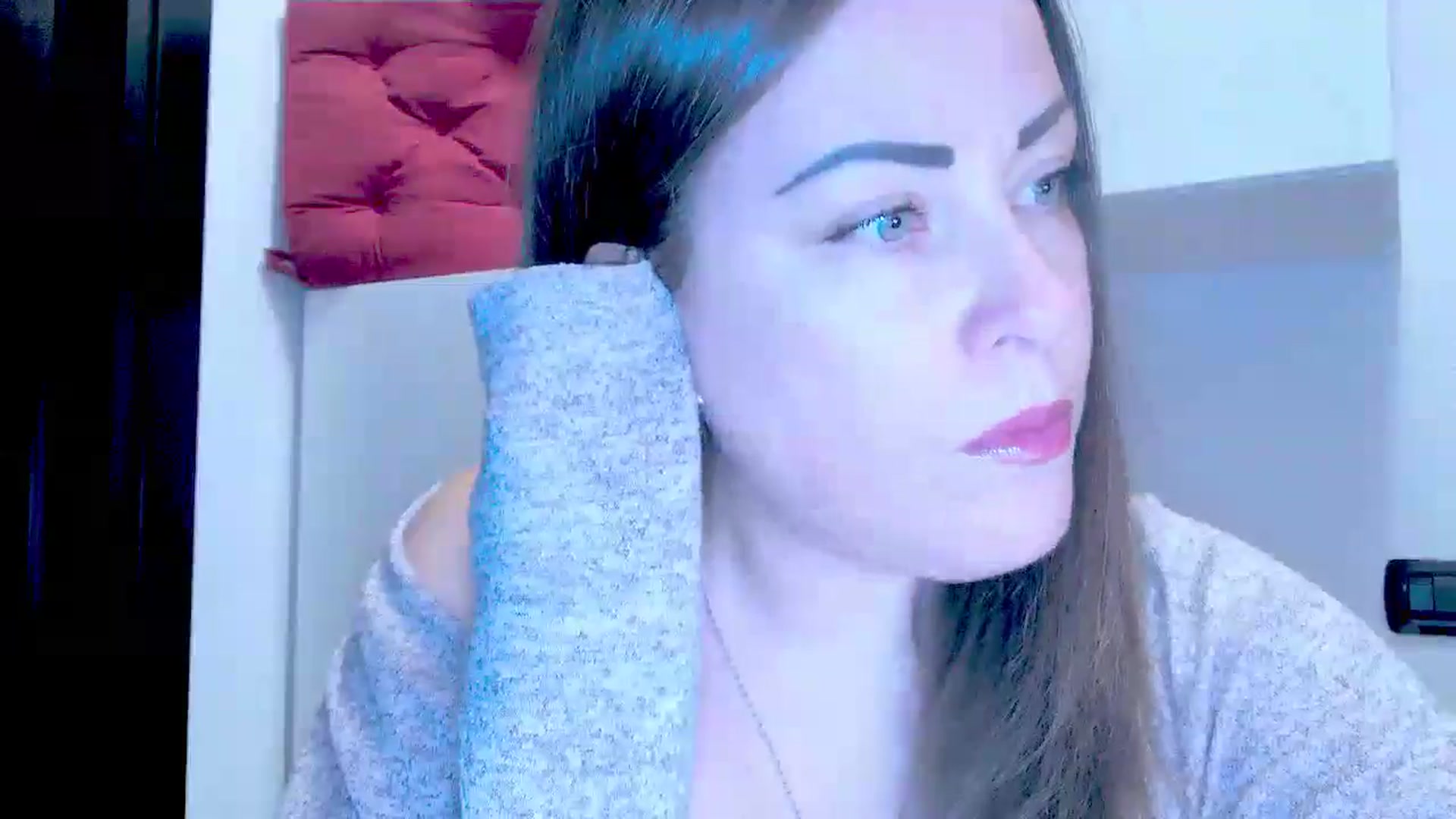 Gallery image thumbnail from Mrsfoxy's myfreecams stream on, 09/12/2025, 15:12 image 2 of 20