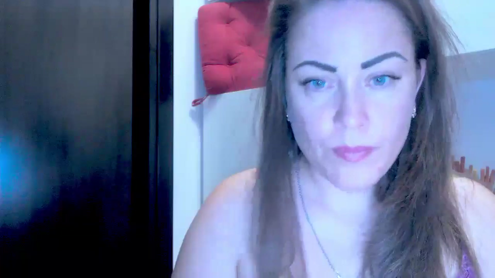 Gallery image thumbnail from Mrsfoxy's myfreecams stream on, 09/17/2025, 15:05 image 19 of 20