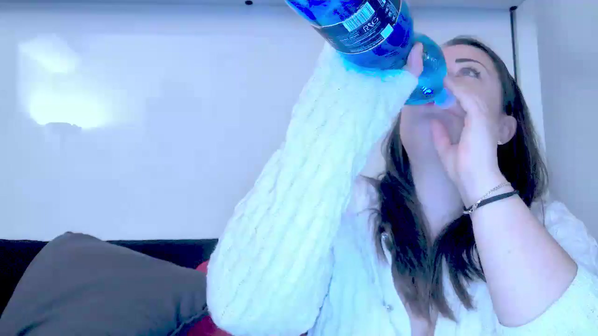 Gallery image thumbnail from Mrsfoxy's myfreecams stream on, 09/18/2025, 11:03 image 16 of 20