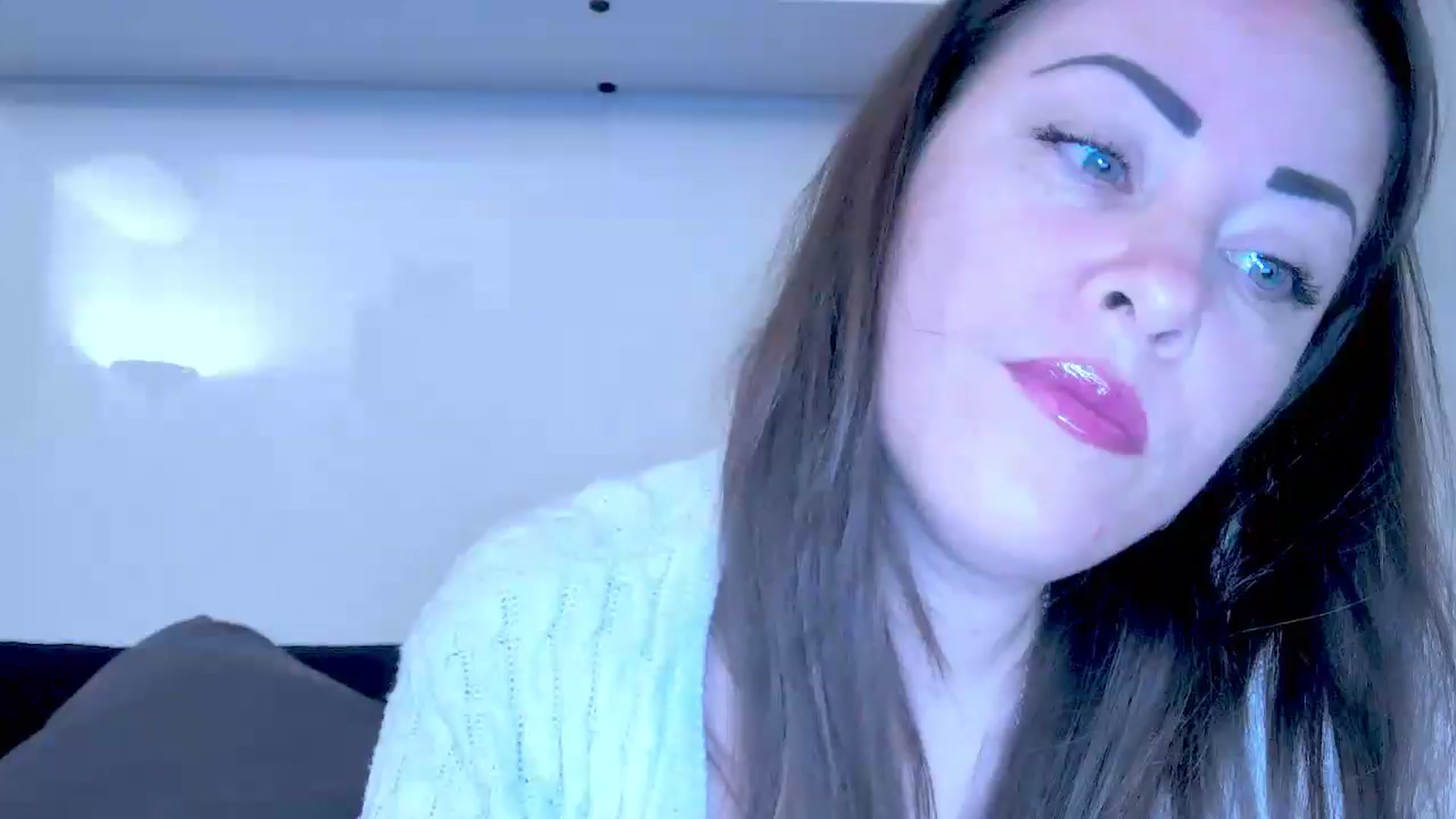 Gallery image thumbnail from Mrsfoxy's myfreecams stream on, 09/18/2025, 11:03 image 5 of 20