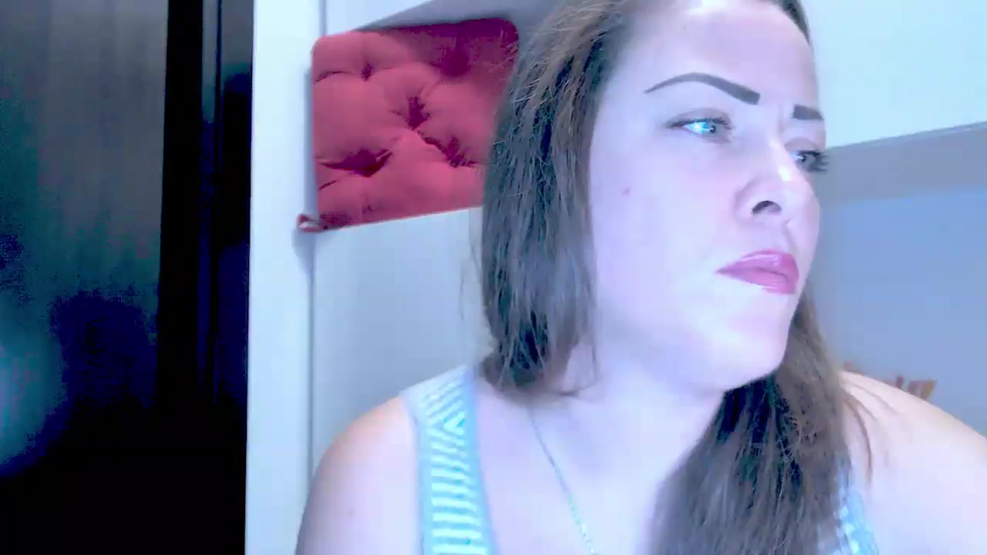 Gallery image thumbnail from Mrsfoxy's myfreecams stream on, 09/22/2025, 14:26 image 5 of 20