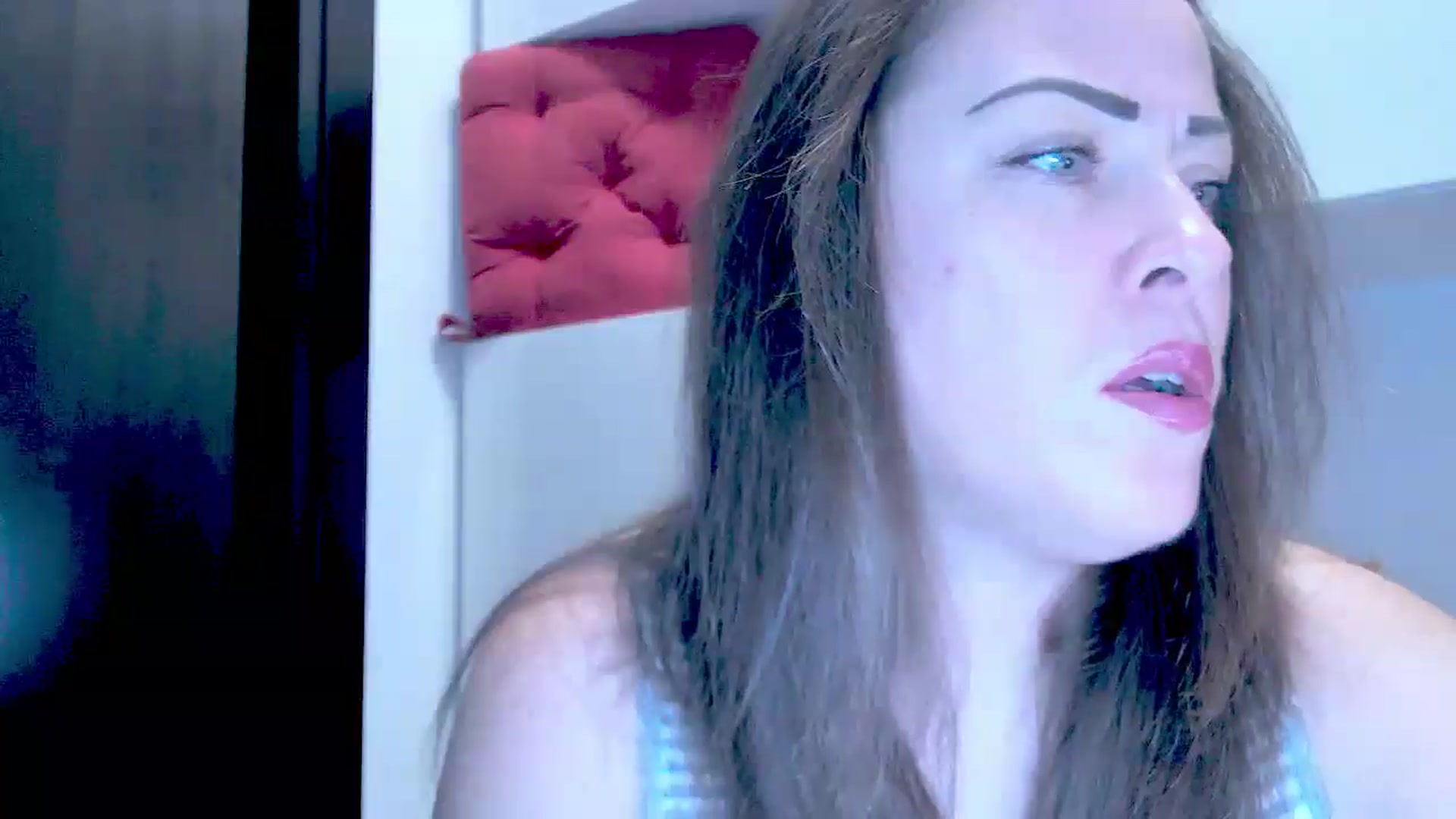 Gallery image thumbnail from Mrsfoxy's myfreecams stream on, 09/22/2025, 14:26 image 2 of 20