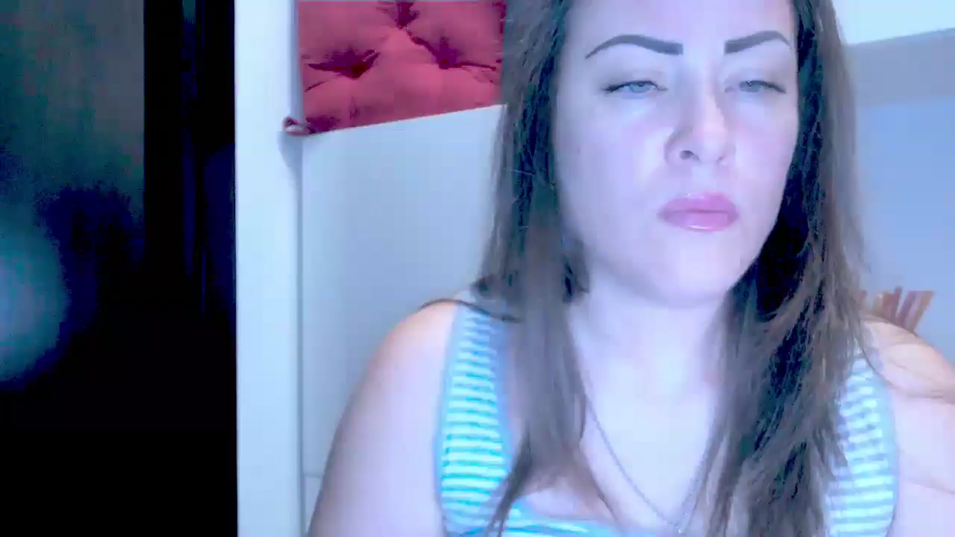 Gallery image thumbnail from Mrsfoxy's myfreecams stream on, 09/22/2025, 14:26 image 18 of 20