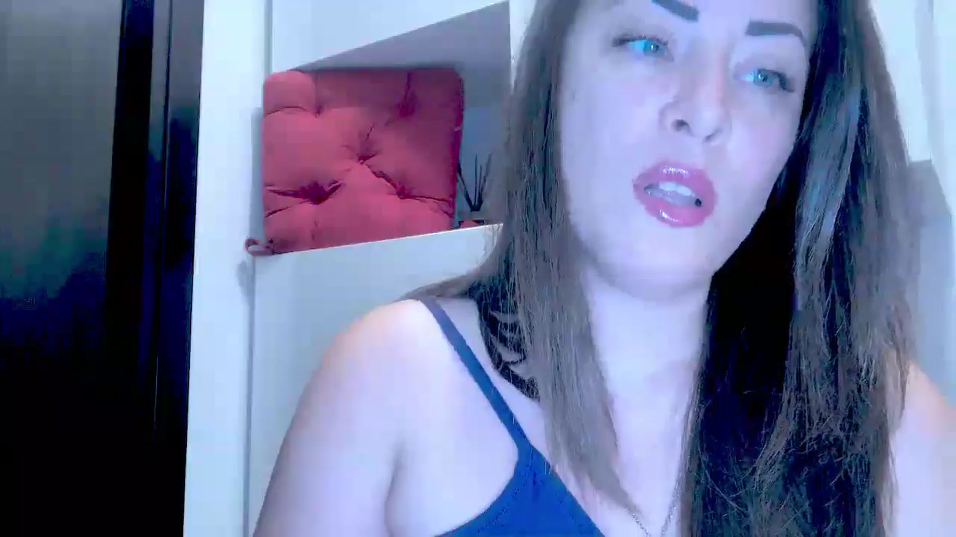Gallery image thumbnail from Mrsfoxy's myfreecams stream on, 09/24/2025, 13:32 image 8 of 20