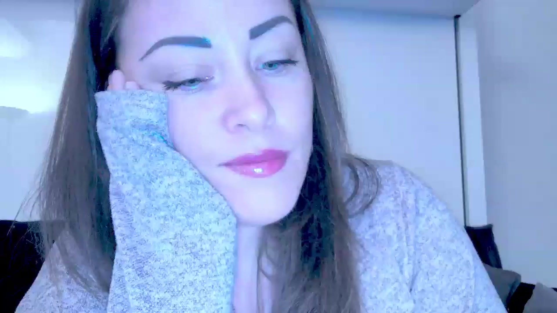 Gallery image thumbnail from Mrsfoxy's myfreecams stream on, 09/25/2025, 15:28 image 15 of 20