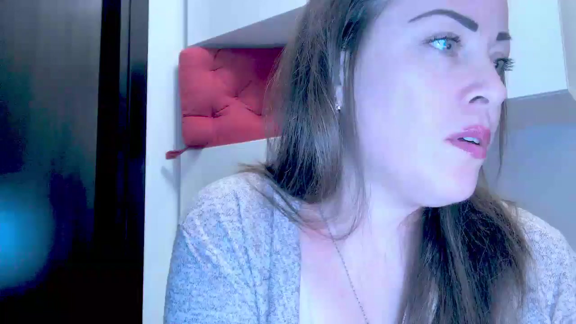 Gallery image thumbnail from Mrsfoxy's myfreecams stream on, 09/26/2025, 13:44 image 20 of 20