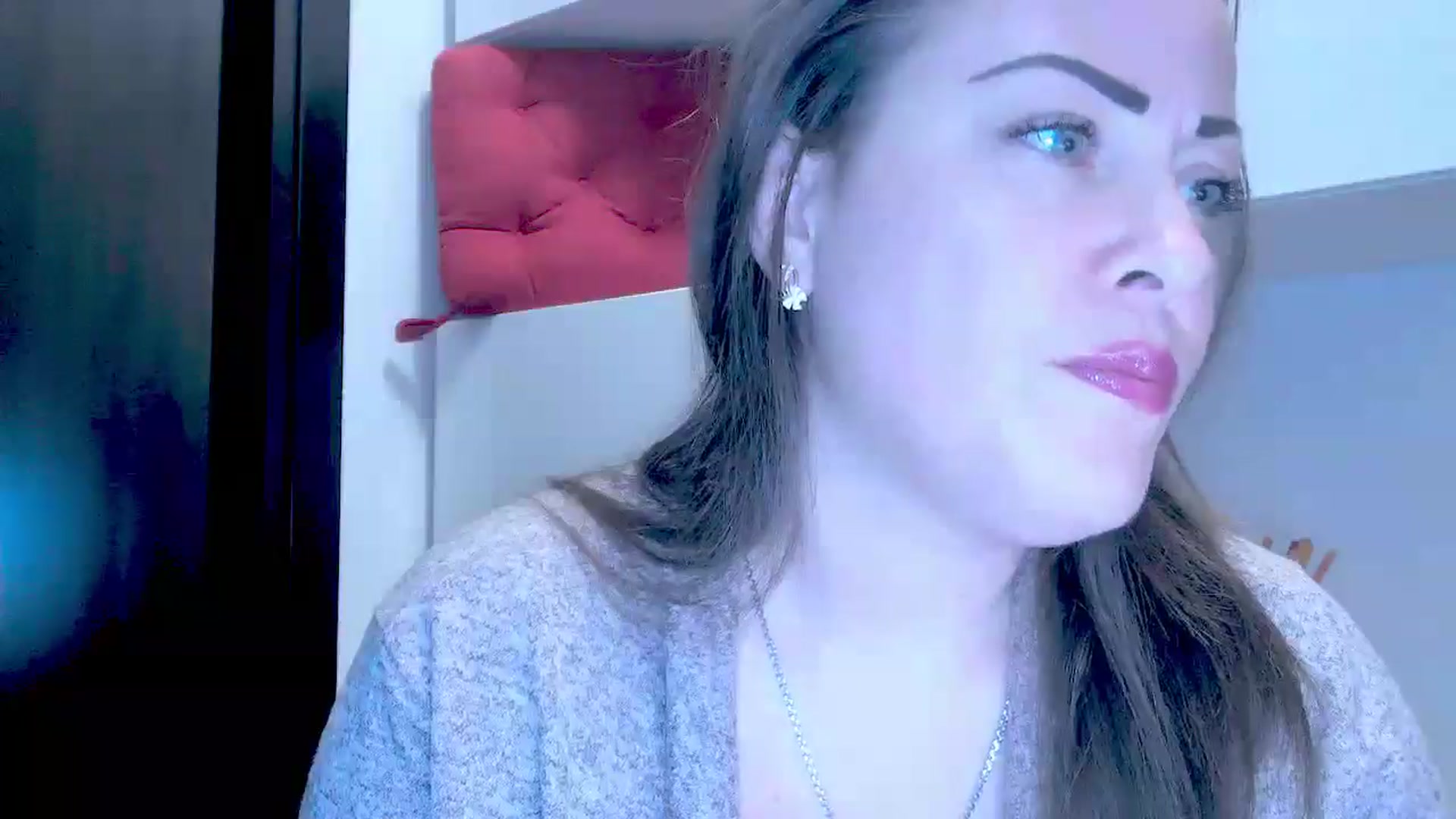 Gallery image thumbnail from Mrsfoxy's myfreecams stream on, 09/26/2025, 13:44 image 10 of 20