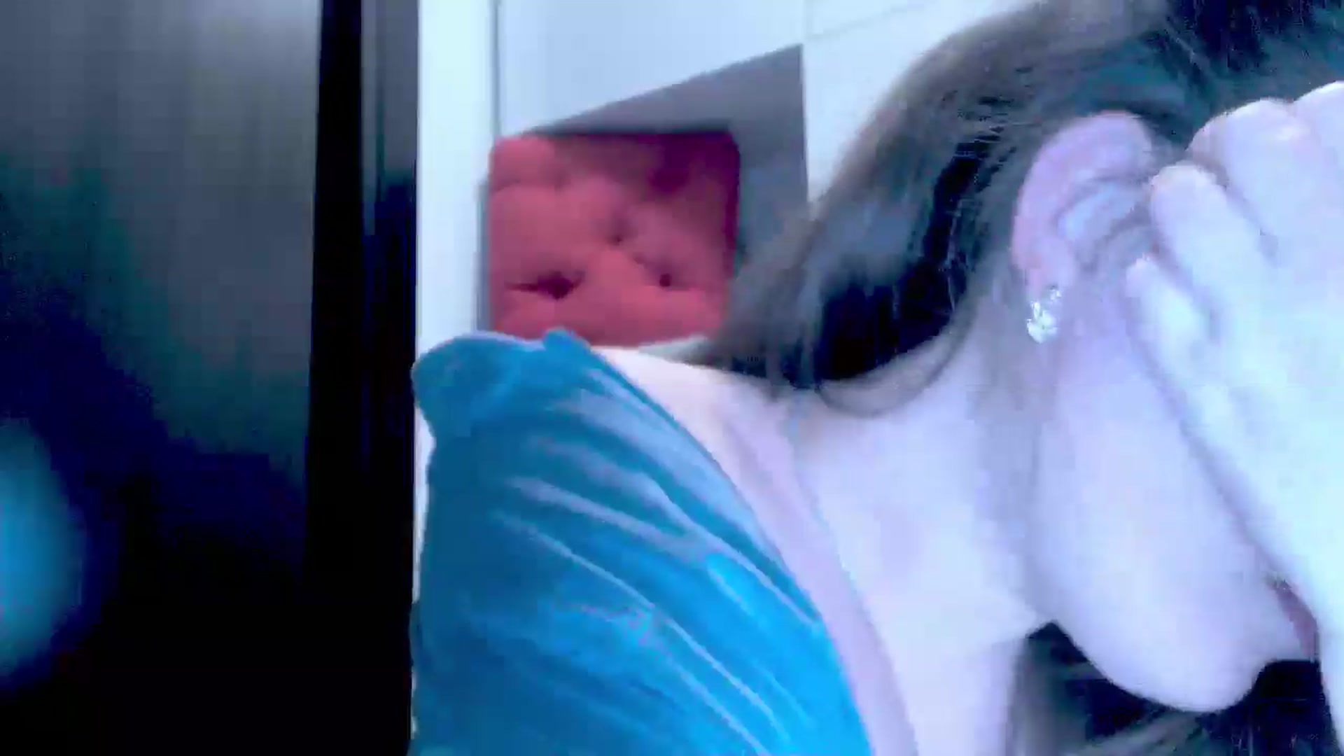 Gallery image thumbnail from Mrsfoxy's myfreecams stream on, 09/29/2025, 14:38 image 19 of 20