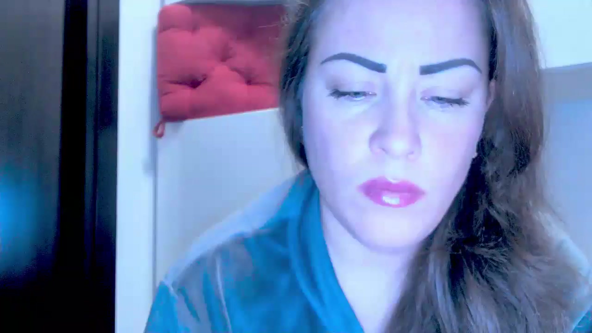Gallery image thumbnail from Mrsfoxy's myfreecams stream on, 09/29/2025, 15:30 image 6 of 20