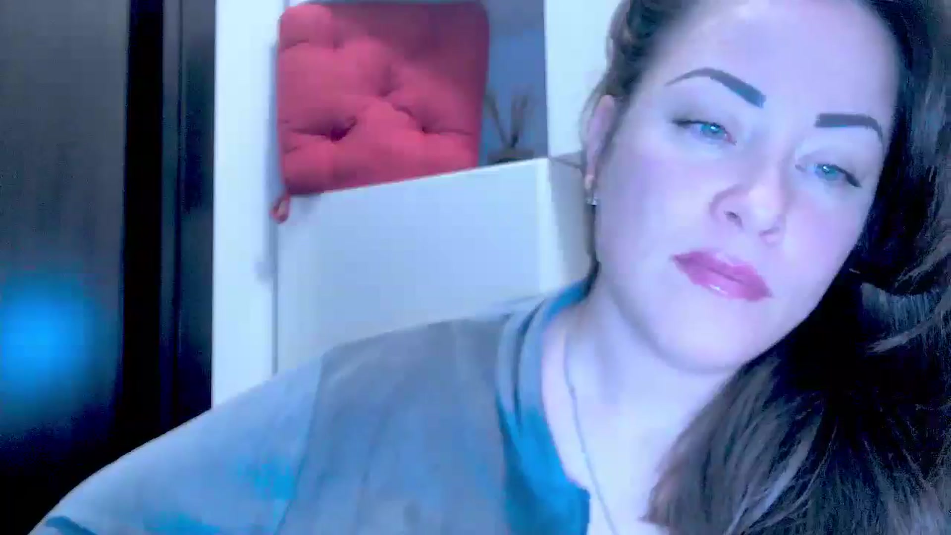 Gallery image thumbnail from Mrsfoxy's myfreecams stream on, 09/29/2025, 15:30 image 14 of 20