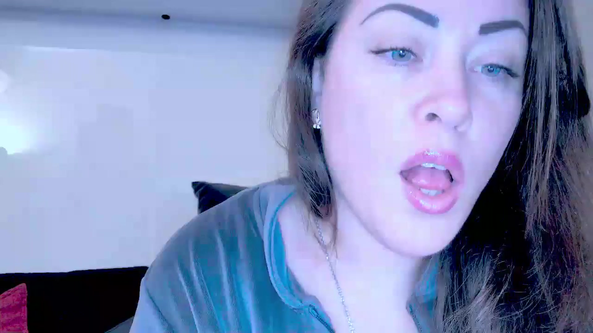 Gallery image thumbnail from Mrsfoxy's myfreecams stream on, 10/03/2025, 15:22 image 18 of 20