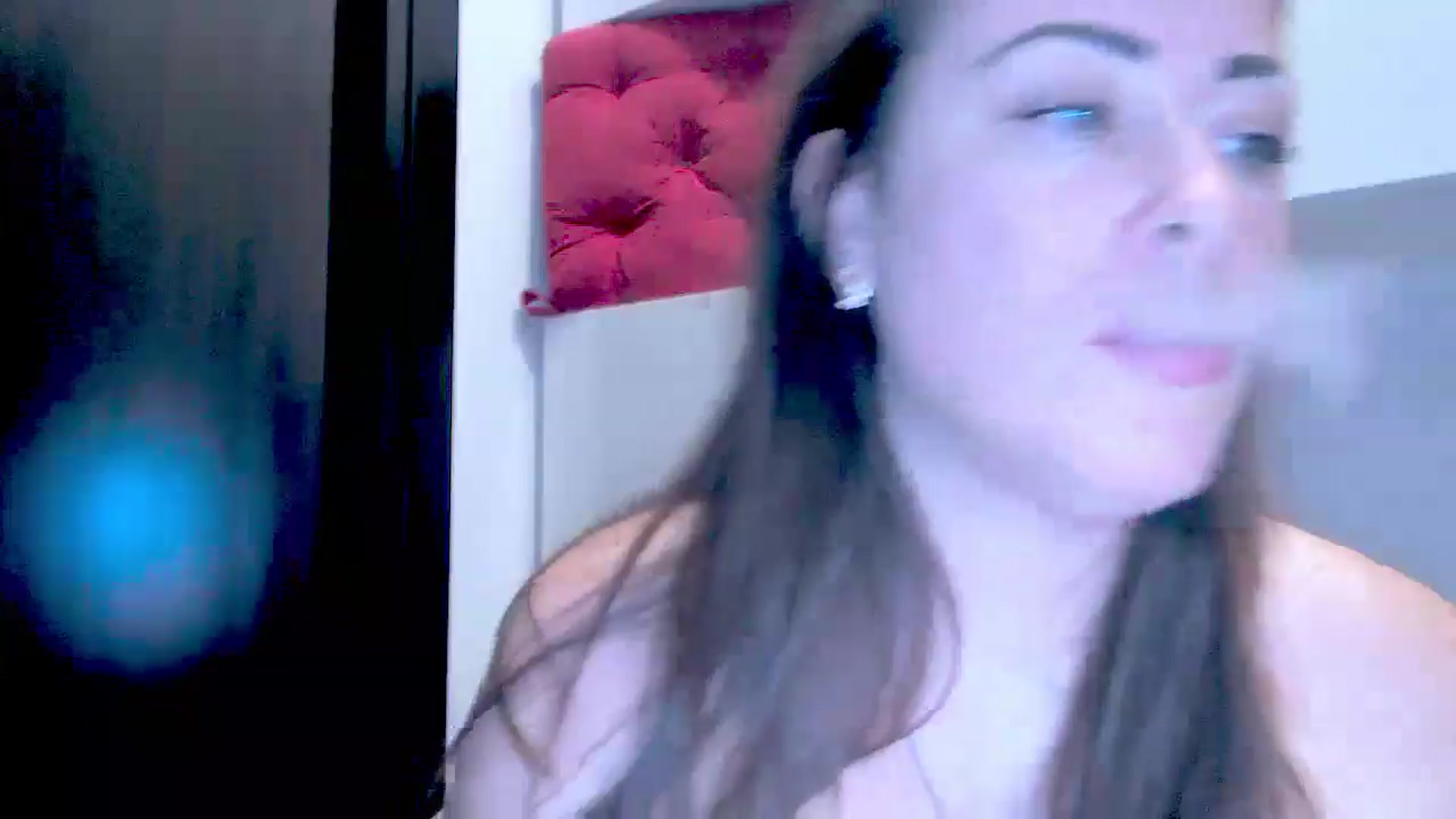 Gallery image thumbnail from Mrsfoxy's myfreecams stream on, 10/06/2025, 15:51 image 19 of 20