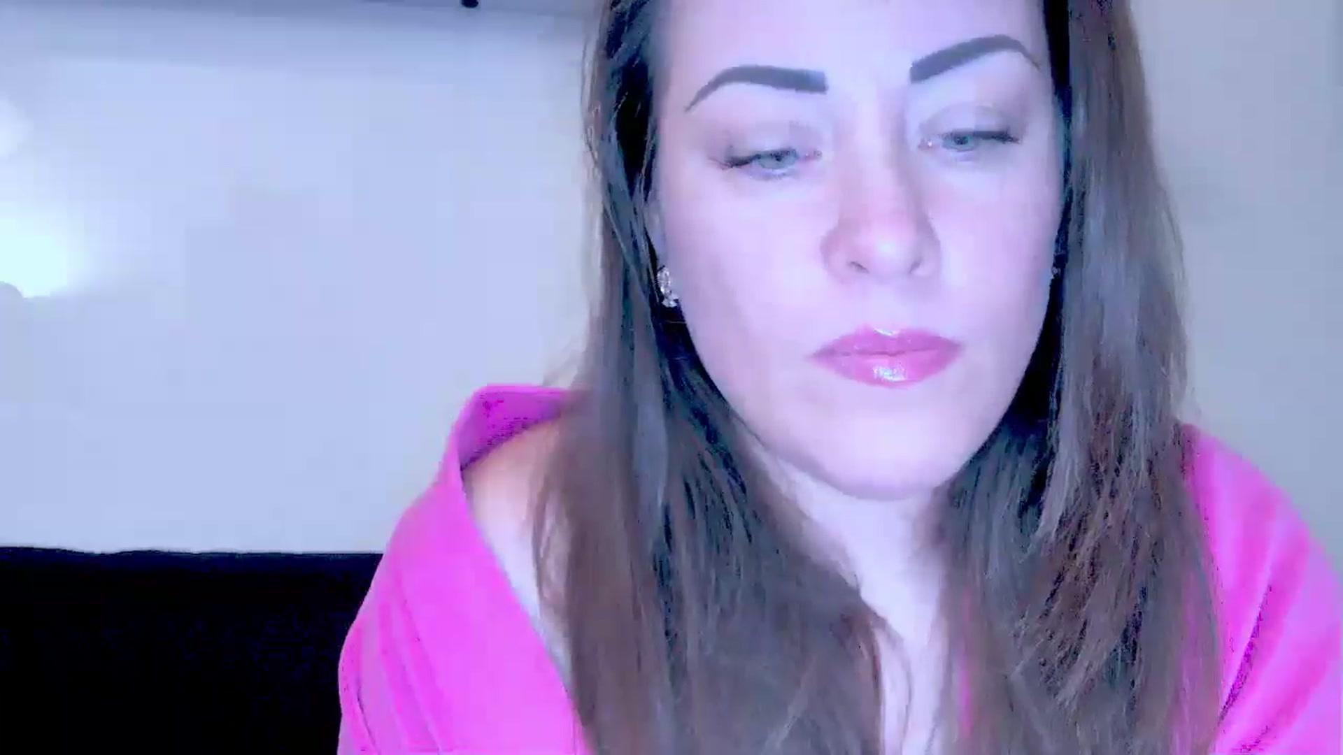 Gallery image thumbnail from Mrsfoxy's myfreecams stream on, 10/07/2025, 15:33 image 8 of 20