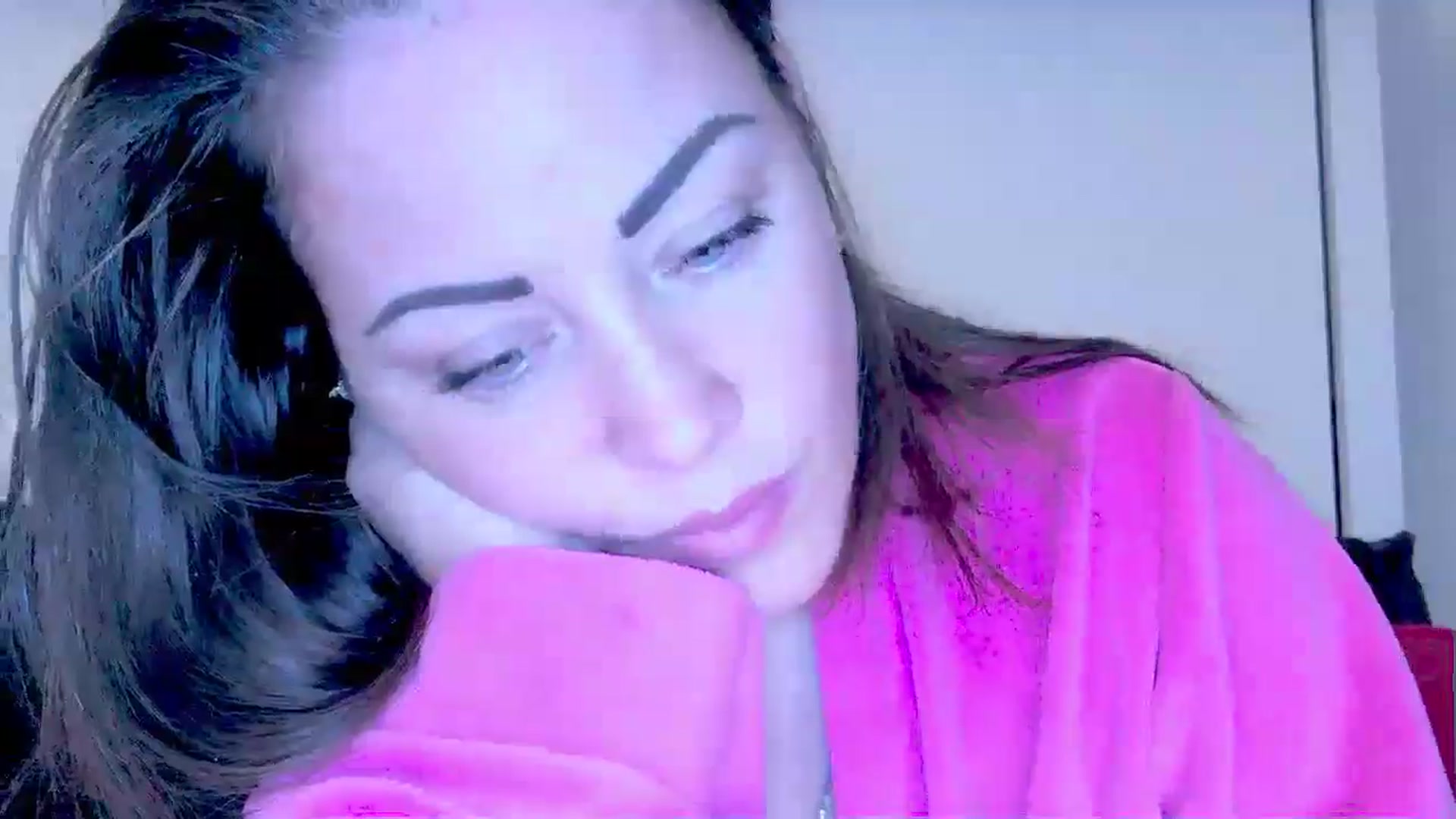 Gallery image thumbnail from Mrsfoxy's myfreecams stream on, 10/07/2025, 15:33 image 19 of 20