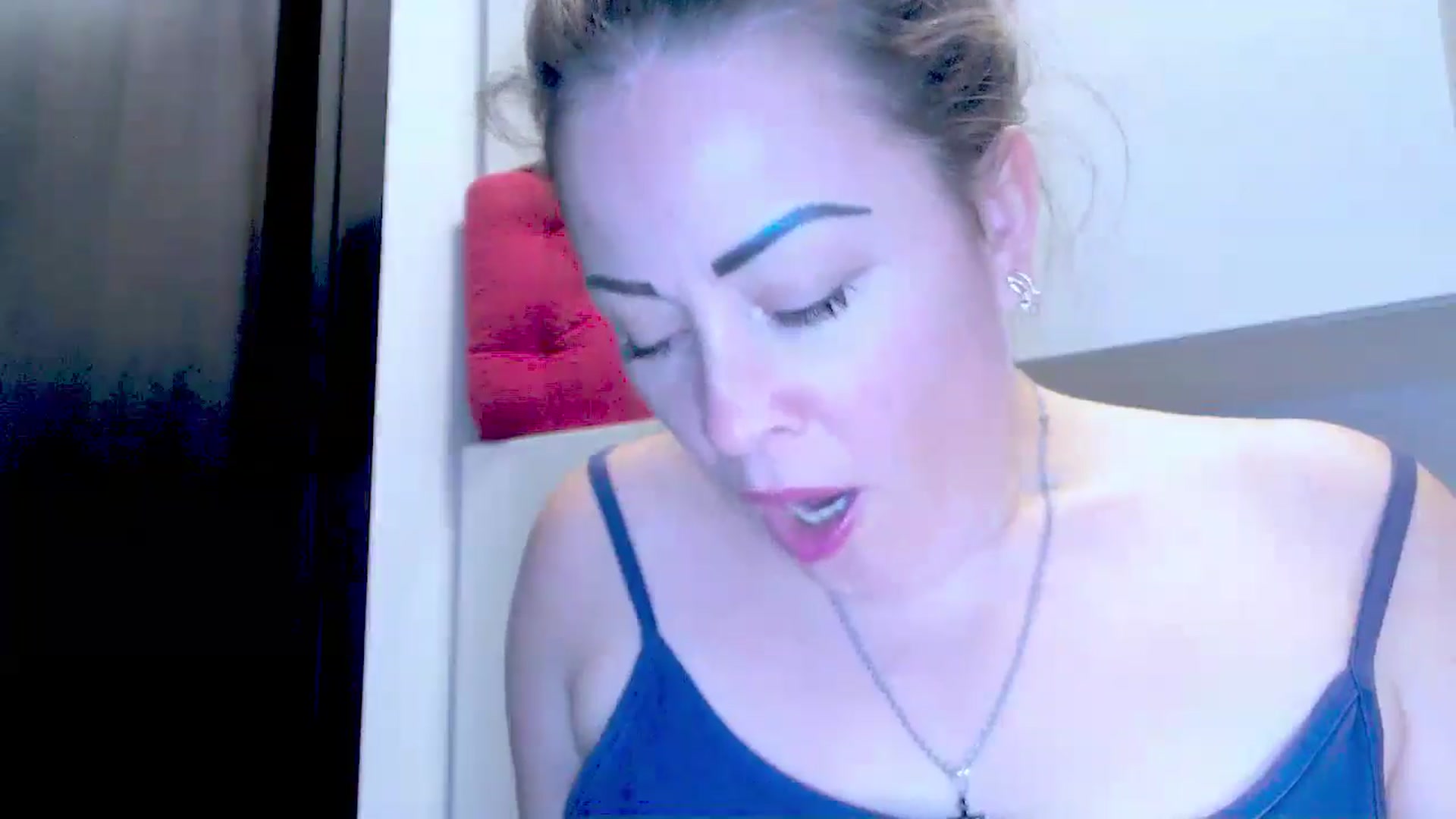 Gallery image thumbnail from Mrsfoxy's myfreecams stream on, 10/08/2025, 15:32 image 9 of 20