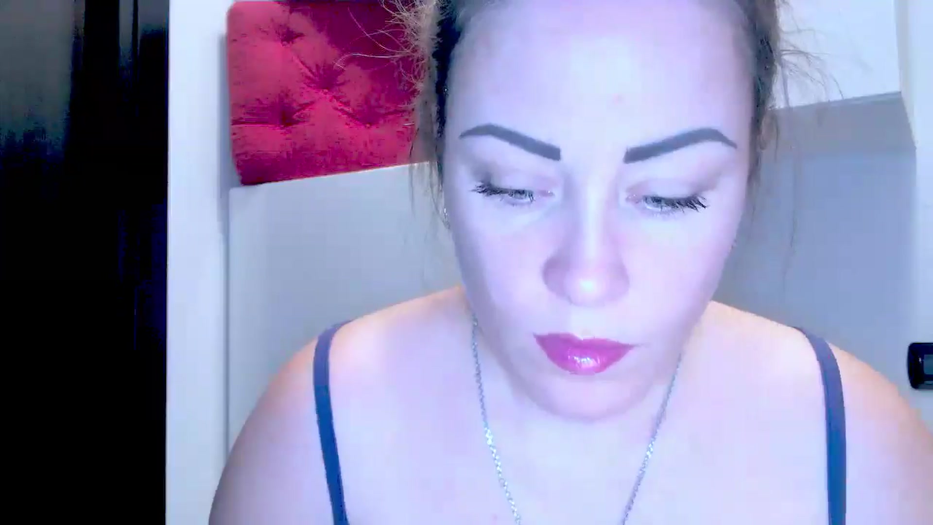 Gallery image thumbnail from Mrsfoxy's myfreecams stream on, 10/08/2025, 15:32 image 2 of 20