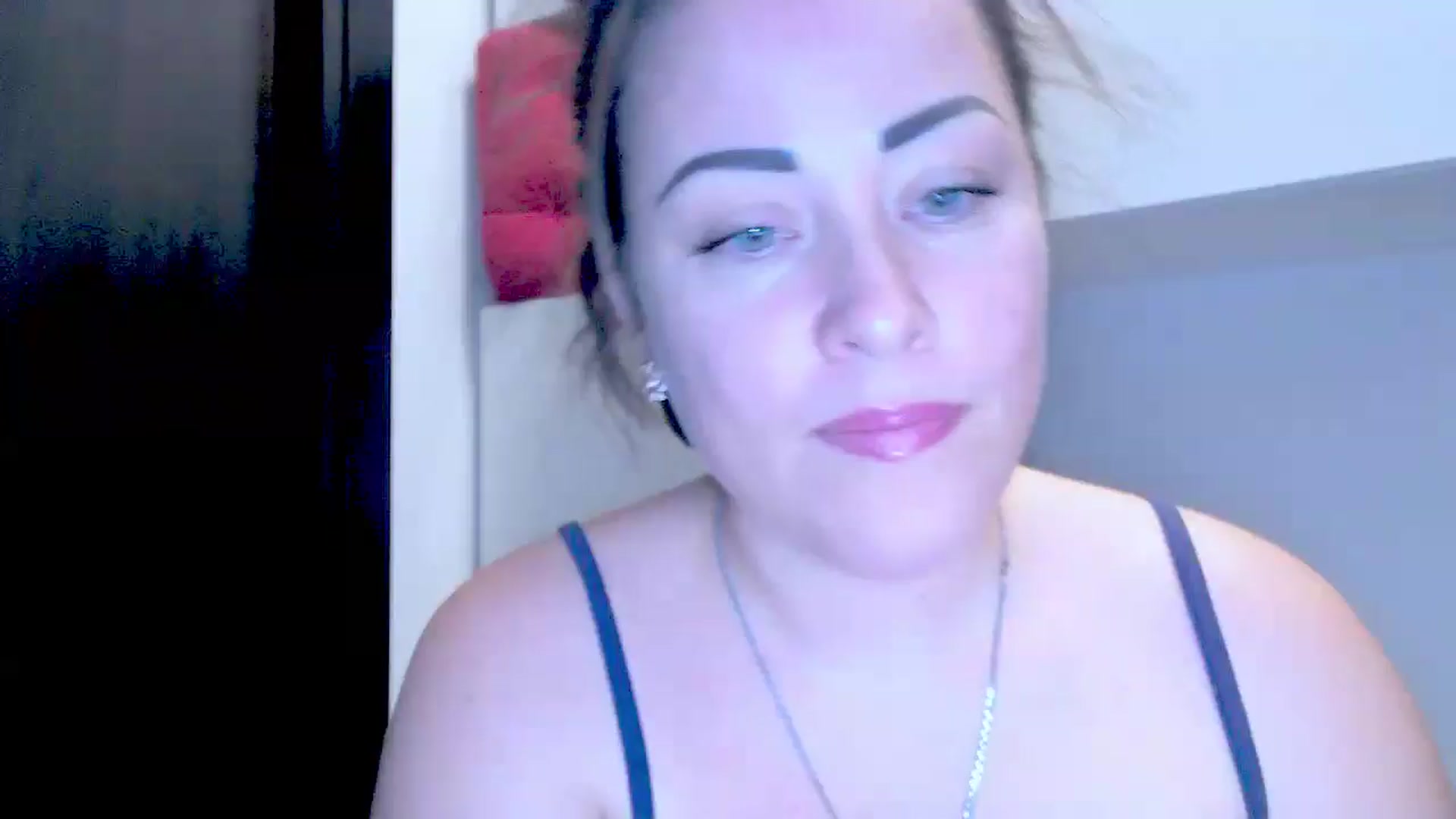 Gallery image thumbnail from Mrsfoxy's myfreecams stream on, 10/08/2025, 15:32 image 17 of 20