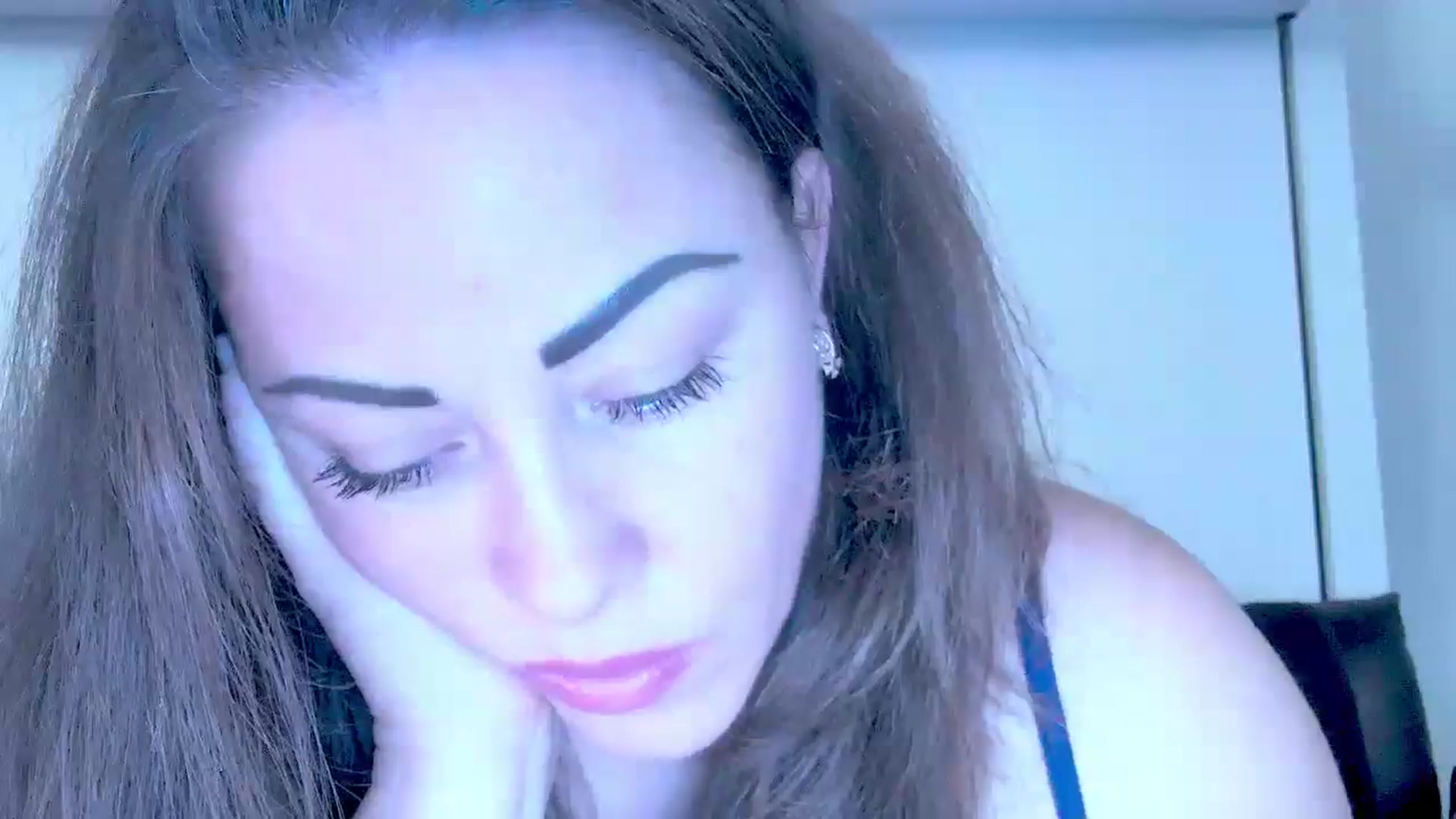 Gallery image thumbnail from Mrsfoxy's myfreecams stream on, 10/10/2025, 15:20 image 14 of 20
