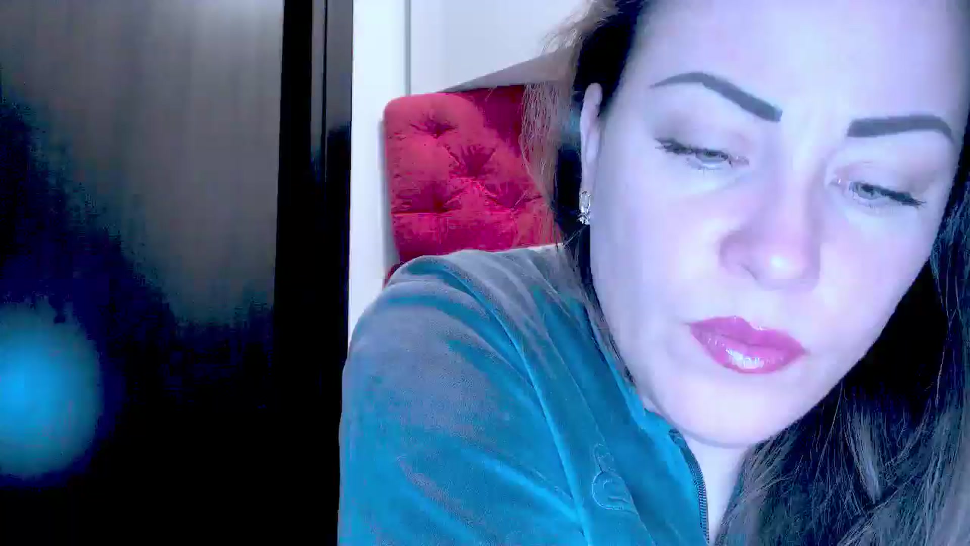 Gallery image thumbnail from Mrsfoxy's myfreecams stream on, 10/15/2025, 13:31 image 16 of 20