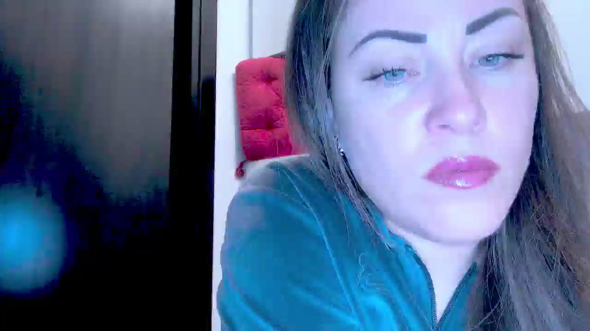 Gallery image thumbnail from Mrsfoxy's myfreecams stream on, 10/15/2025, 13:31 image 15 of 20