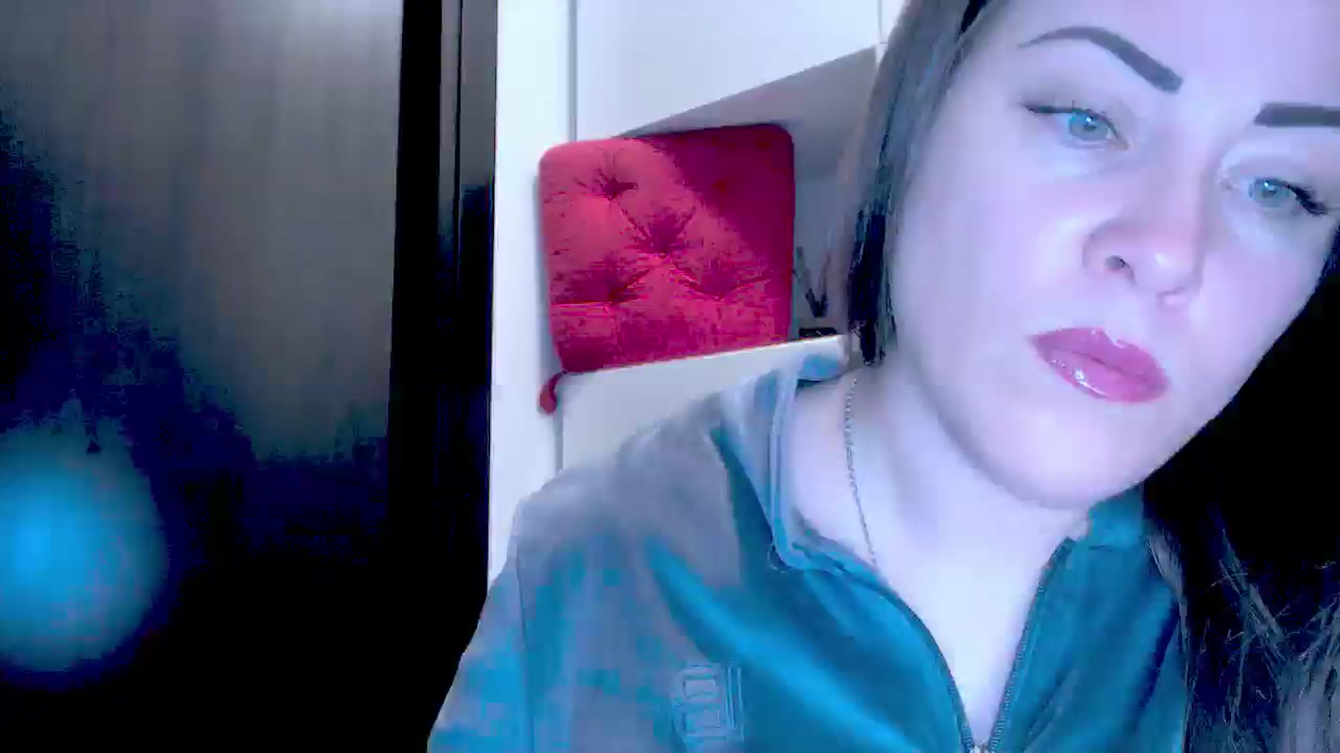 Gallery image thumbnail from Mrsfoxy's myfreecams stream on, 10/15/2025, 13:31 image 11 of 20