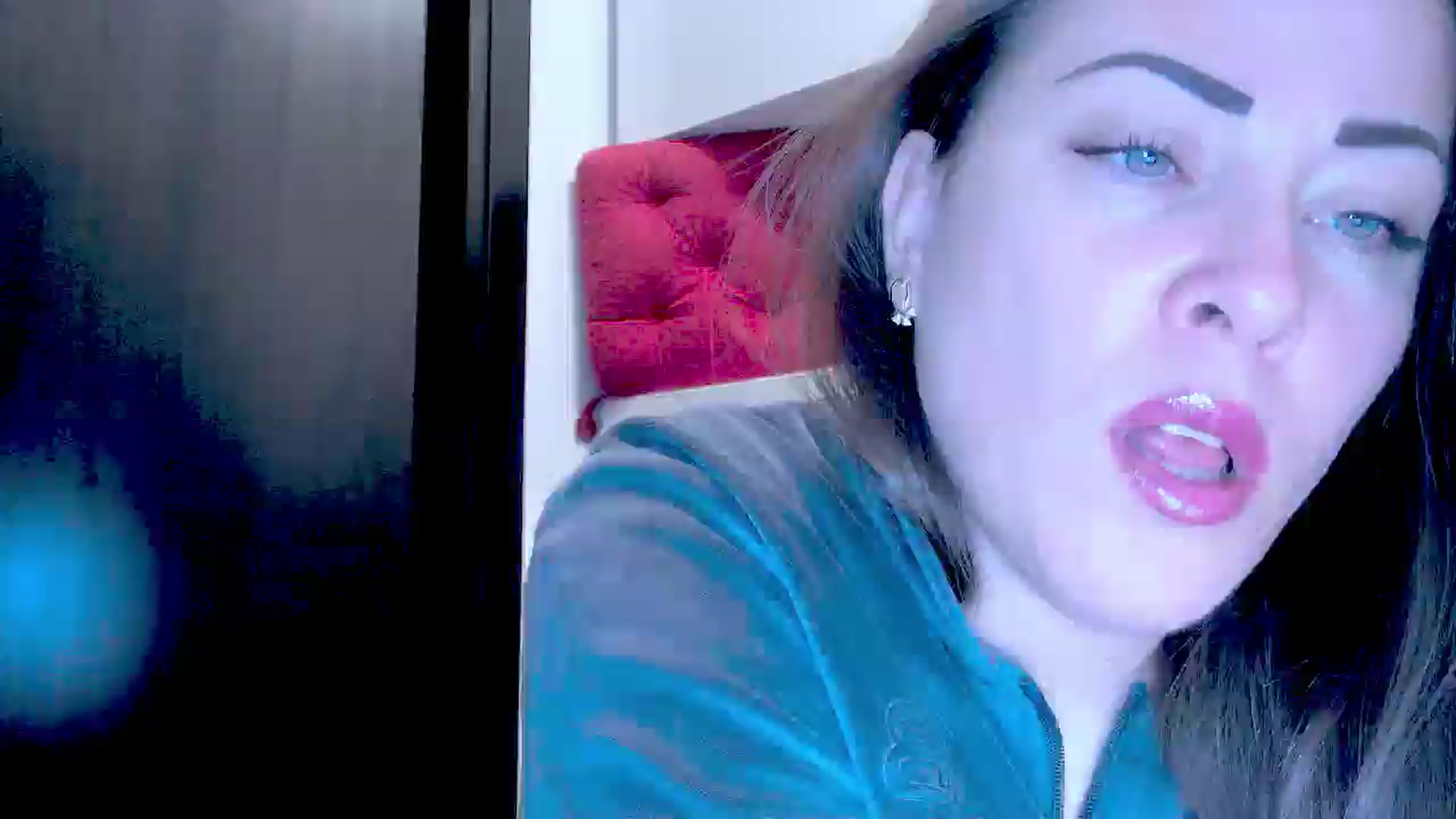Gallery image thumbnail from Mrsfoxy's myfreecams stream on, 10/15/2025, 13:31 image 20 of 20