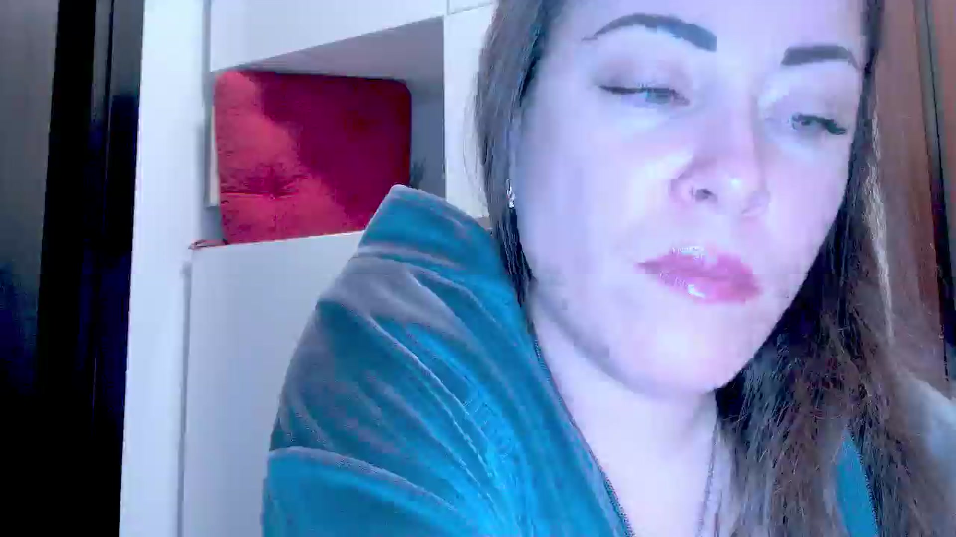 Gallery image thumbnail from Mrsfoxy's myfreecams stream on, 10/15/2025, 15:10 image 14 of 20