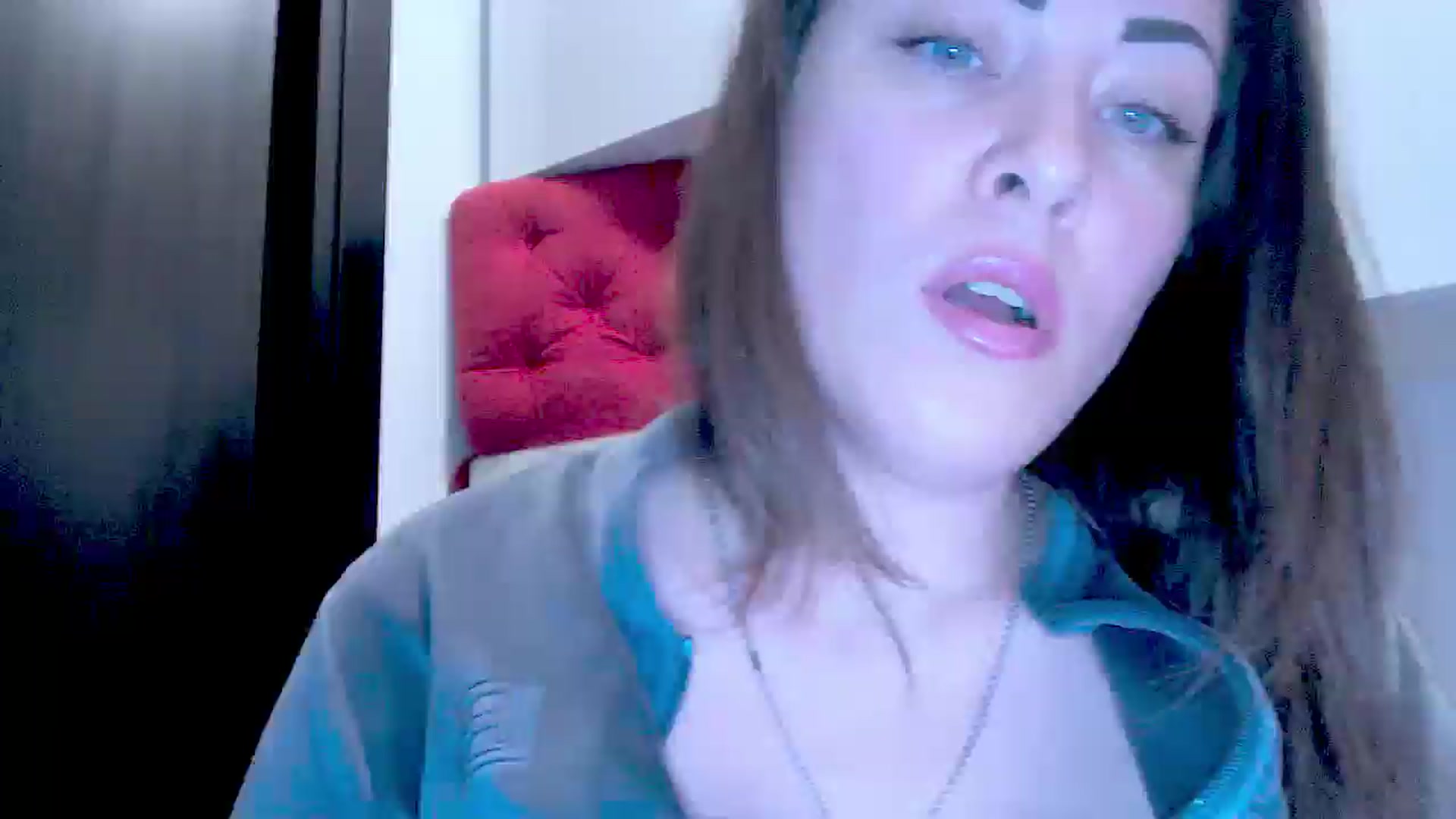 Gallery image thumbnail from Mrsfoxy's myfreecams stream on, 10/16/2025, 14:22 image 15 of 20