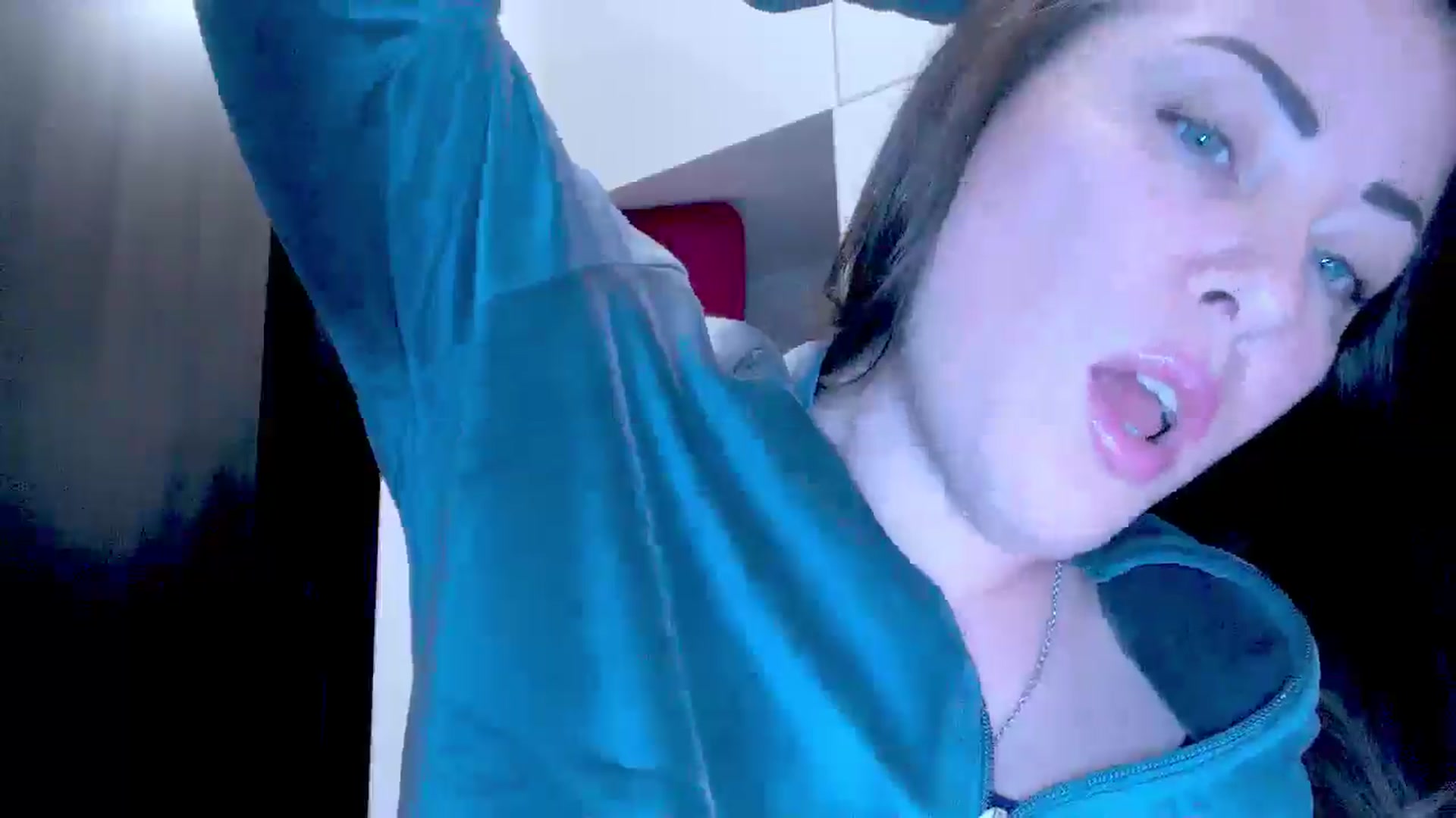 Gallery image thumbnail from Mrsfoxy's myfreecams stream on, 10/16/2025, 14:22 image 14 of 20