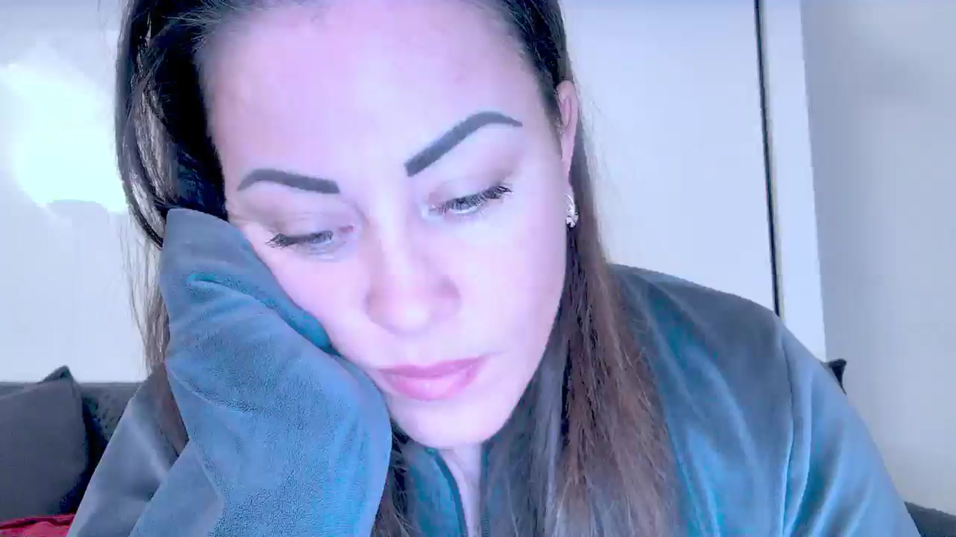 Gallery image thumbnail from Mrsfoxy's myfreecams stream on, 10/16/2025, 14:47 image 3 of 20