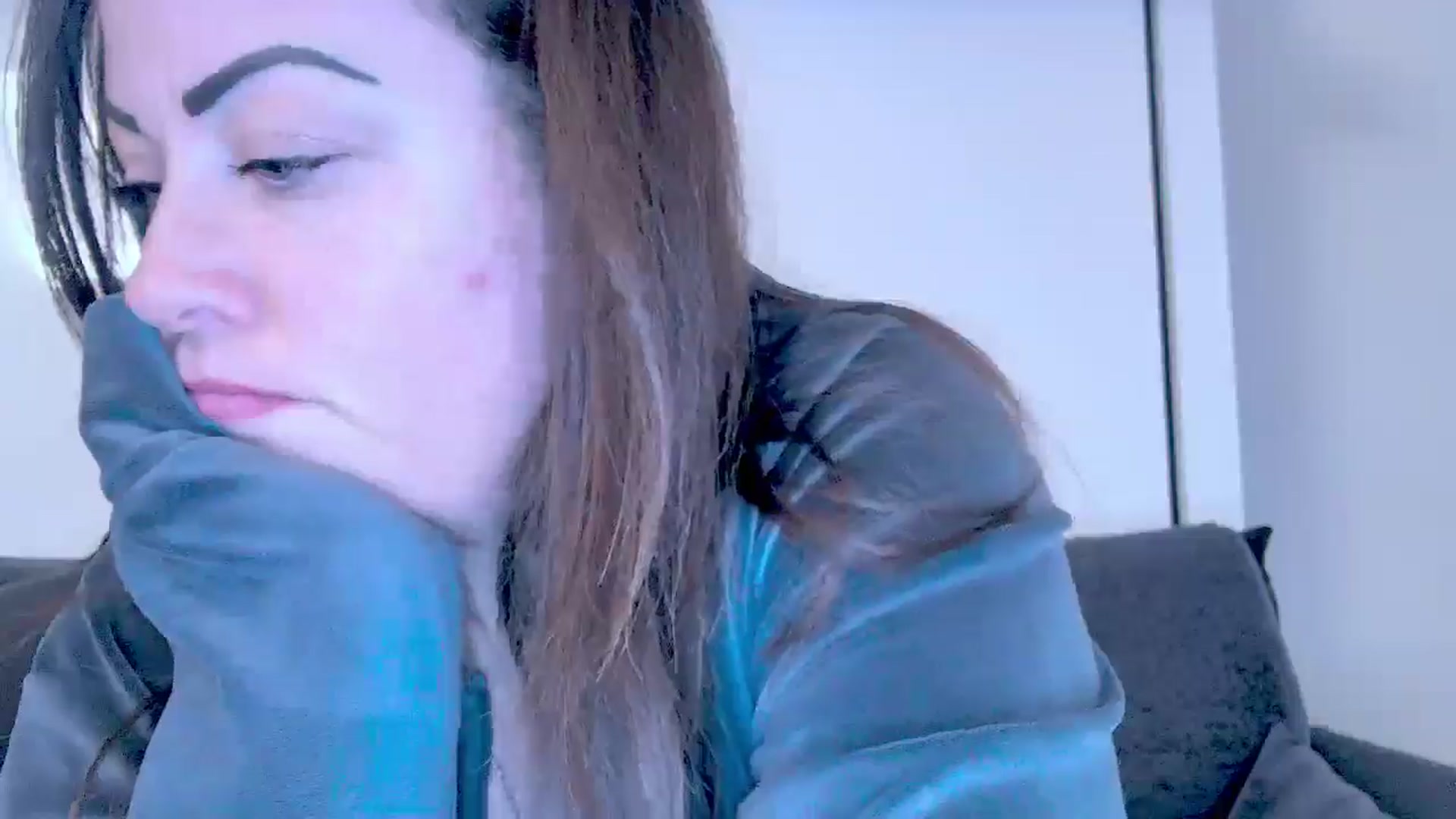 Gallery image thumbnail from Mrsfoxy's myfreecams stream on, 10/16/2025, 15:28 image 12 of 20