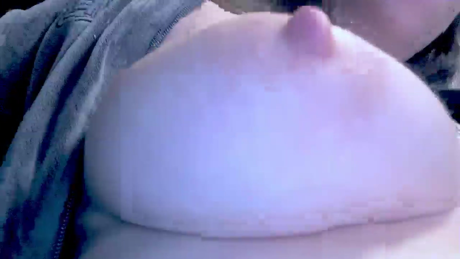 Gallery image thumbnail from Mrsfoxy's myfreecams stream on, 10/20/2025, 15:25 image 10 of 20