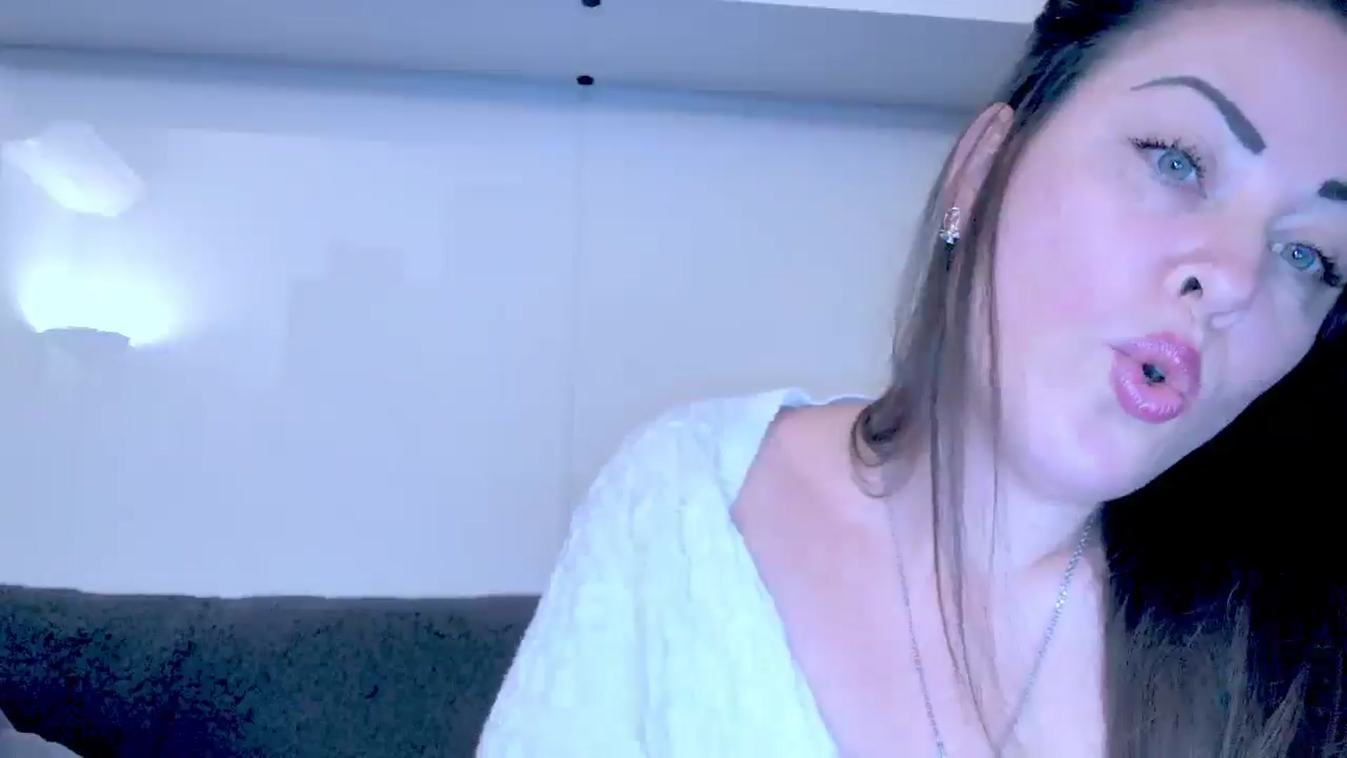 Gallery image thumbnail from Mrsfoxy's myfreecams stream on, 10/23/2025, 12:43 image 9 of 20