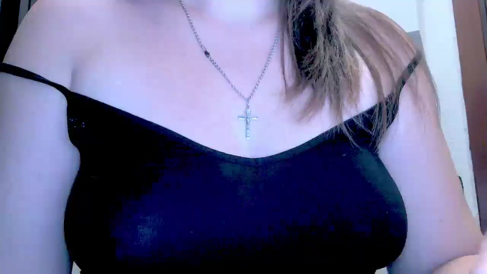 Gallery image thumbnail from Mrsfoxy's myfreecams stream on, 10/24/2025, 14:03 image 1 of 20