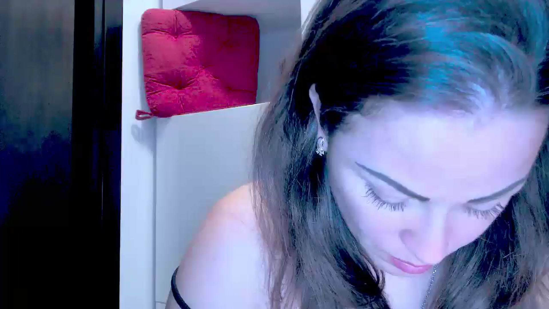 Gallery image thumbnail from Mrsfoxy's myfreecams stream on, 10/29/2025, 16:30 image 7 of 20